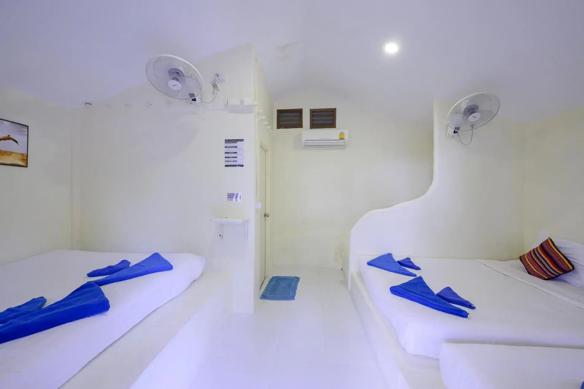Property building, Bed in Bubble Bungalow Property building, Bed in Bubble Bungalow