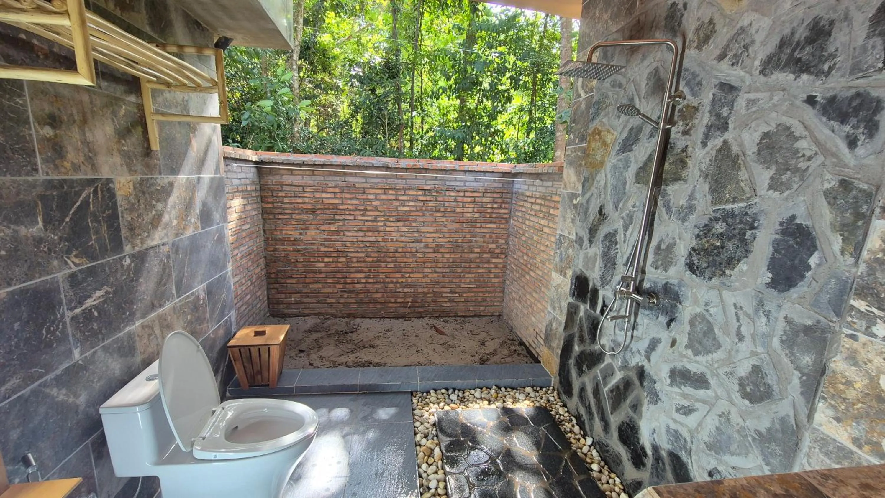 Toilet in Valley Village Resort Phu Quoc