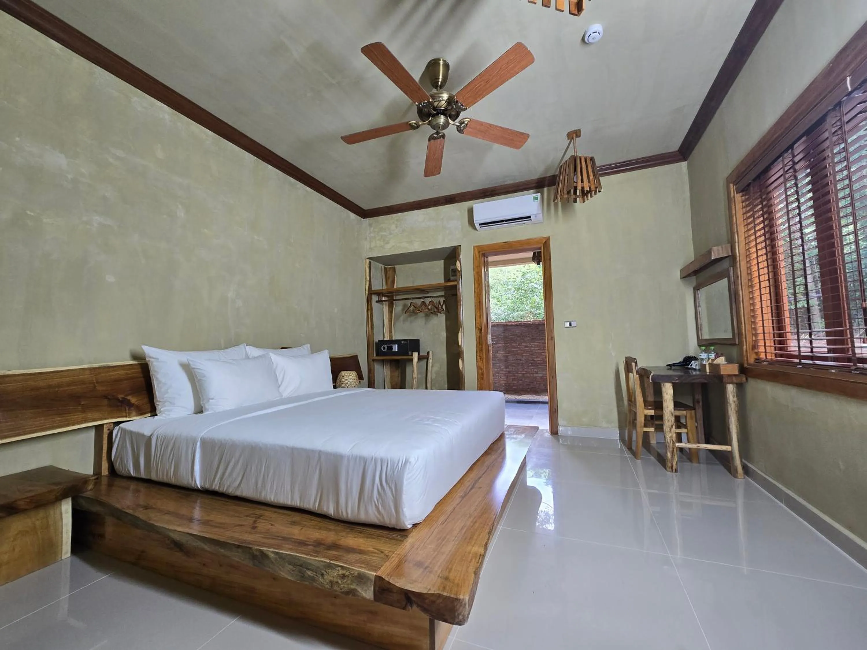 Bedroom, Bed in Valley Village Resort Phu Quoc