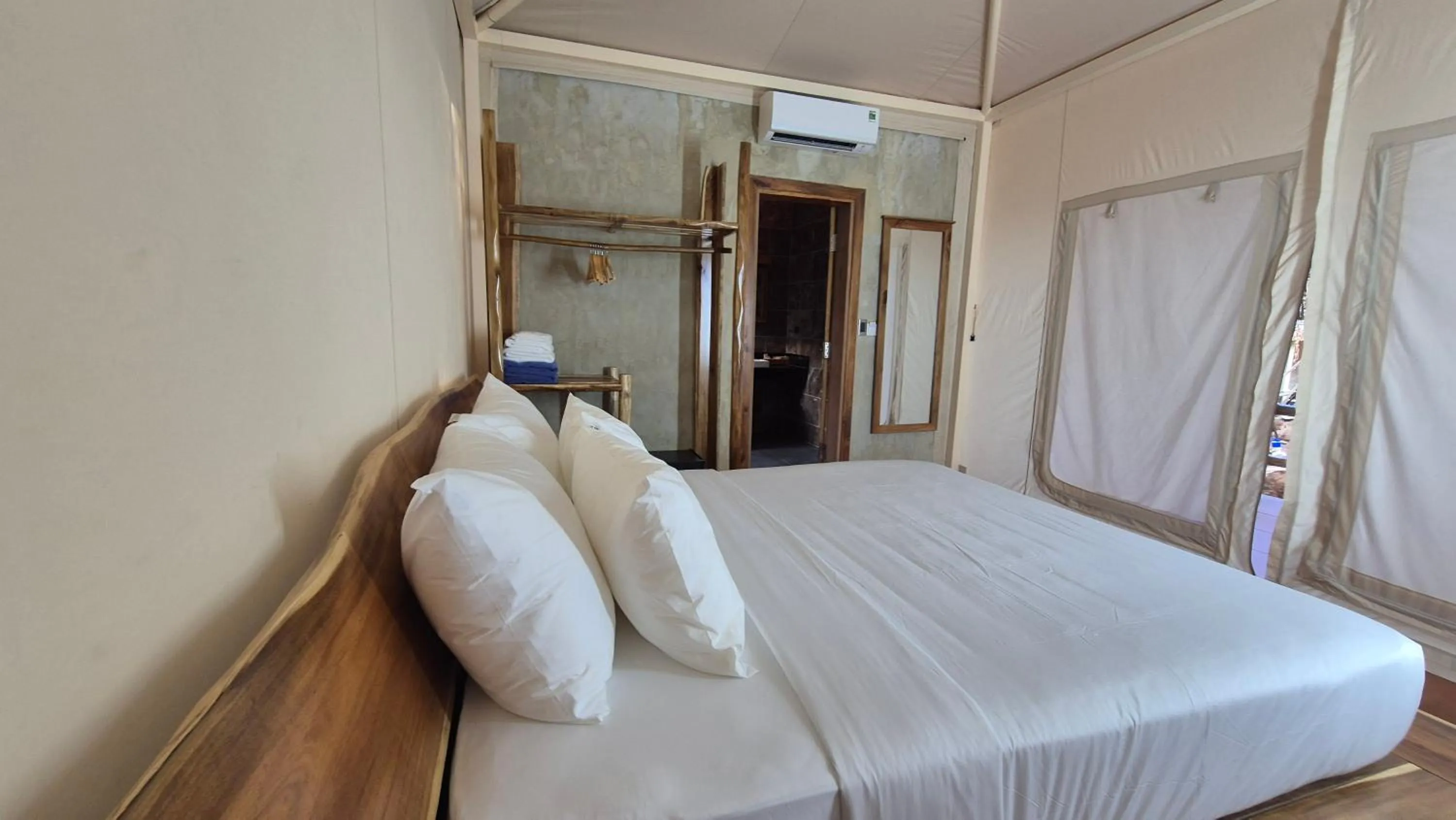 Bed in Valley Village Resort Phu Quoc