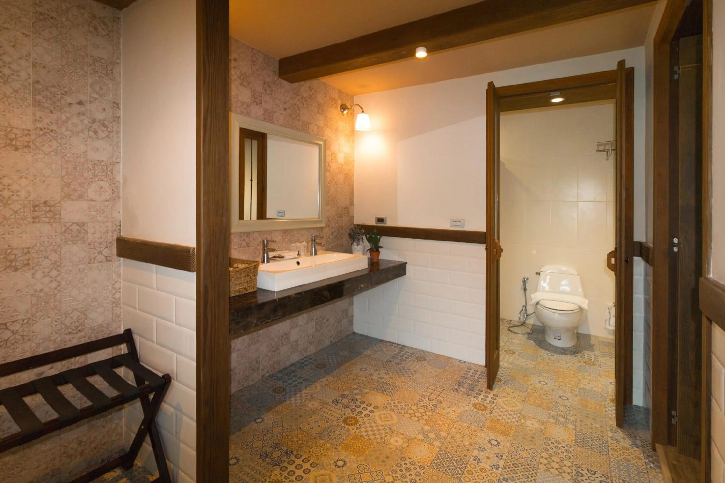 Toilet in Mela Garden Retreat Cottage