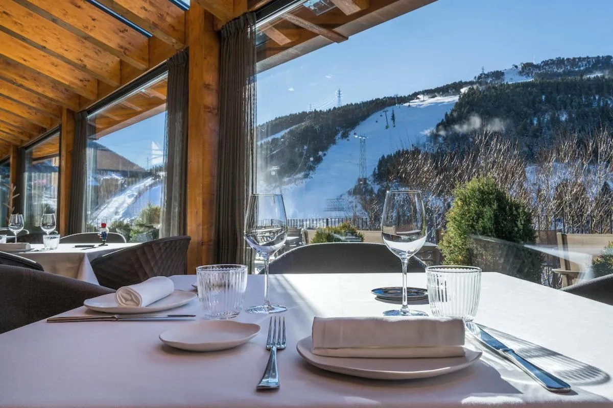 Restaurant/places to eat in Hotel Naudi Boutique Adults only