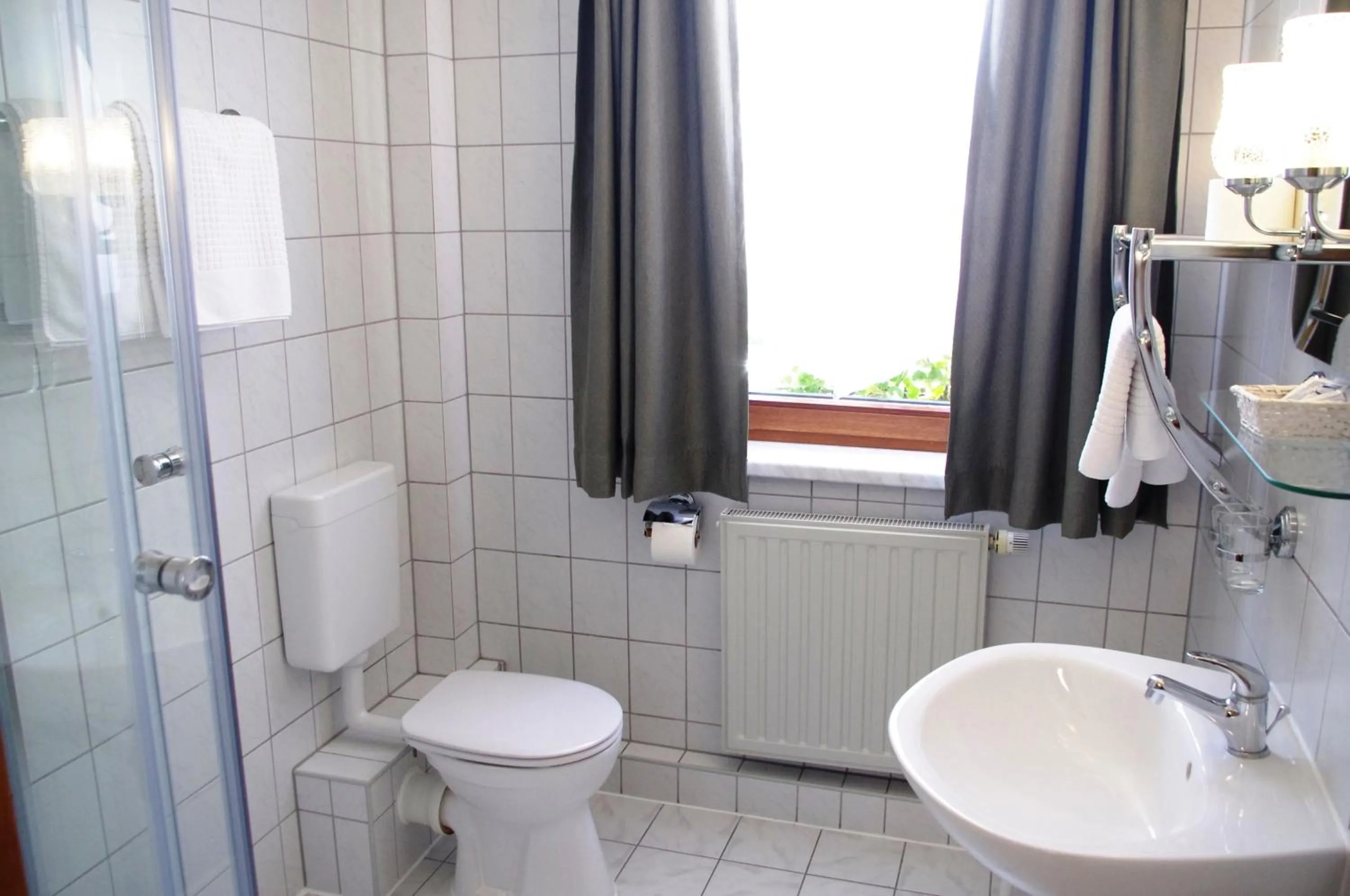 Bathroom in Hotel Gasthof zum Walfisch