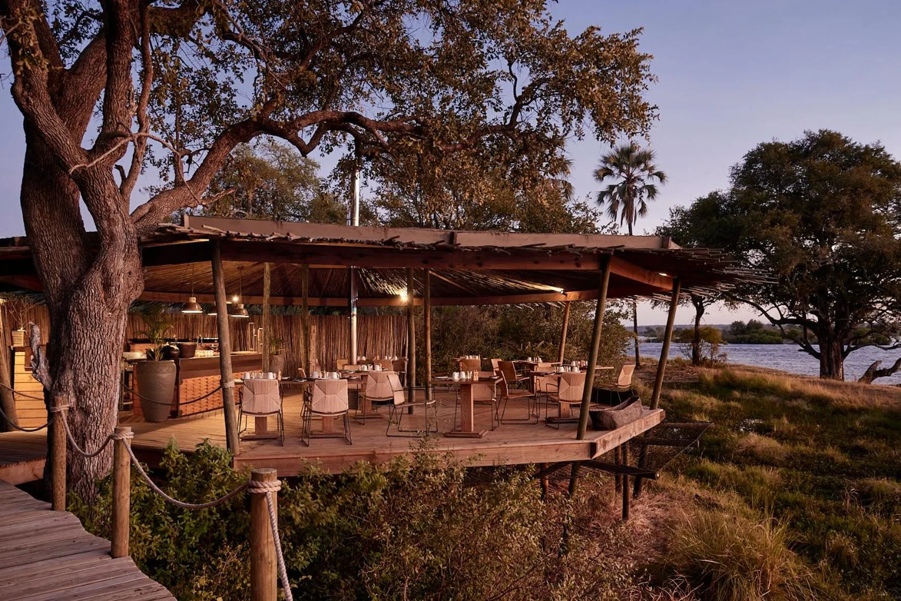 Restaurant/places to eat in Victoria Falls River Lodge