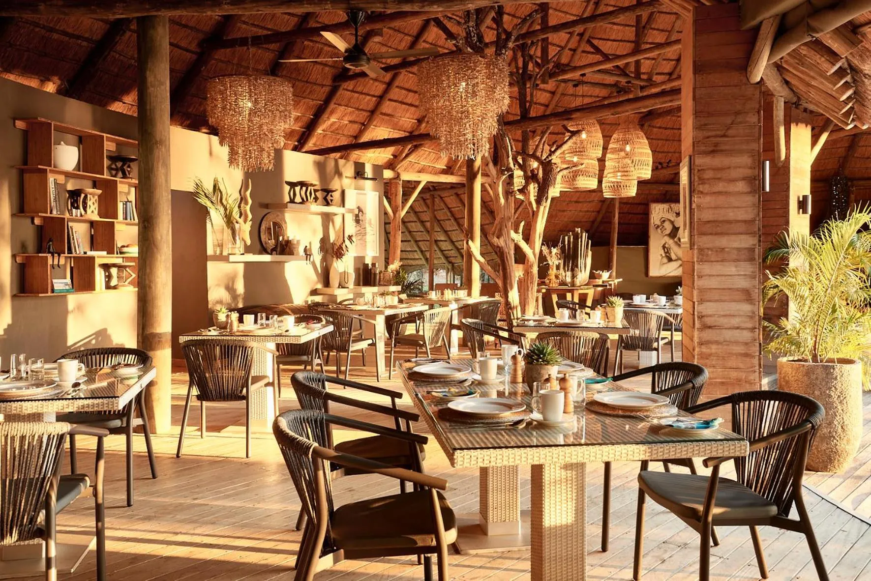 Restaurant/places to eat in Victoria Falls River Lodge