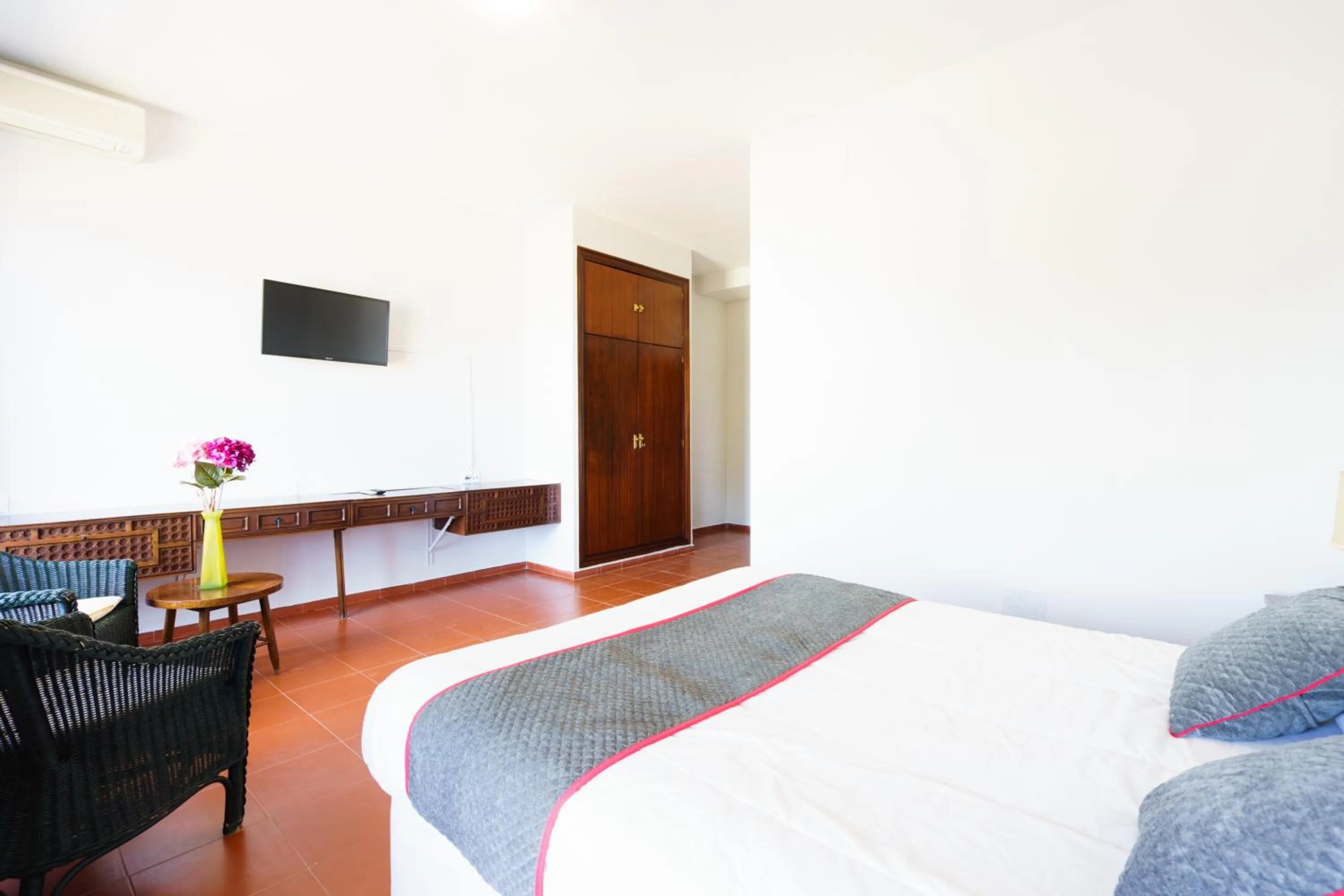Bedroom, Bed in Venta del Alto Hotel las Cumbres by Vivere Stays