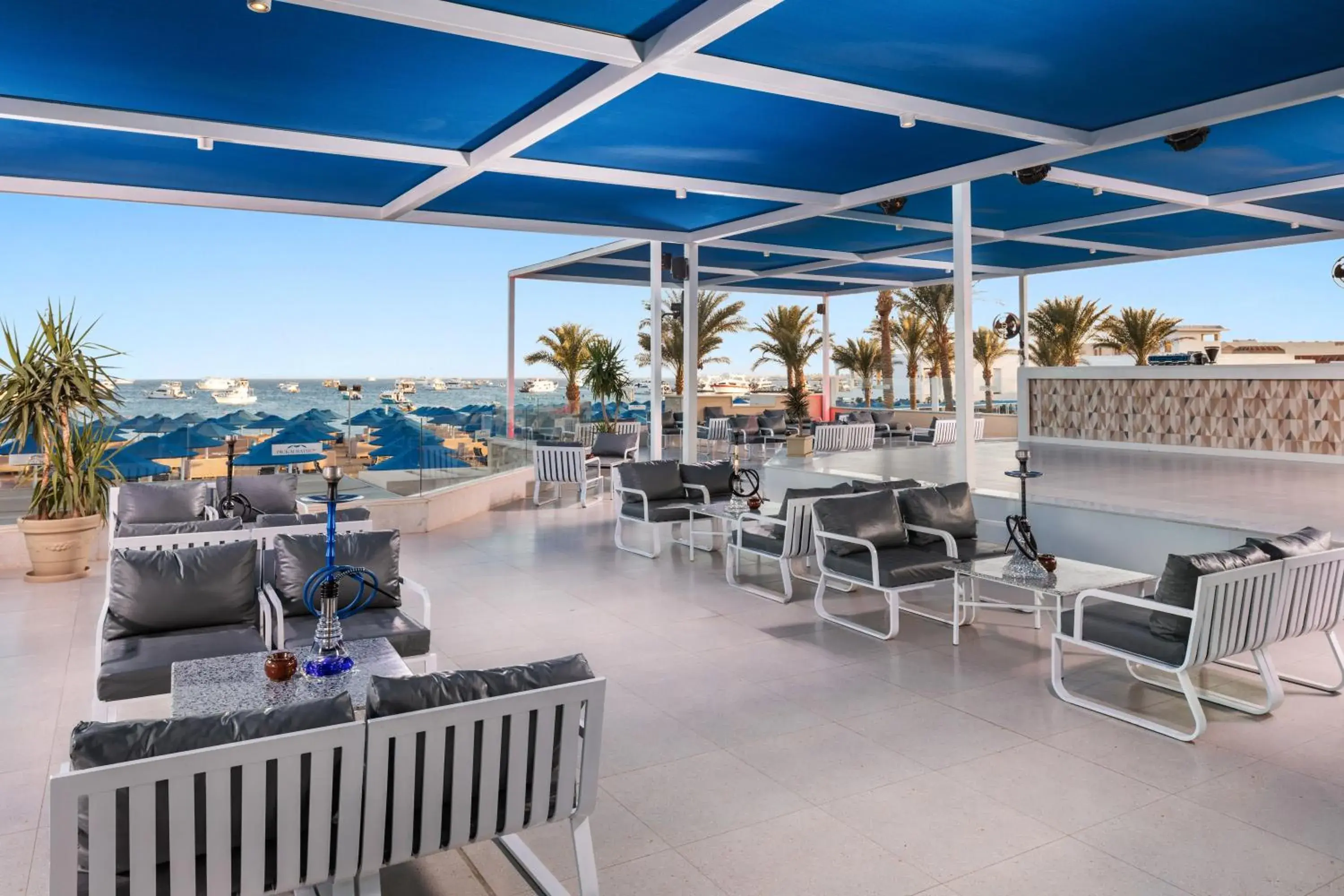 Lounge or bar in Pickalbatros White Beach Resort - Hurghada Lounge or bar in Pickalbatros White Beach Resort - Hurghada