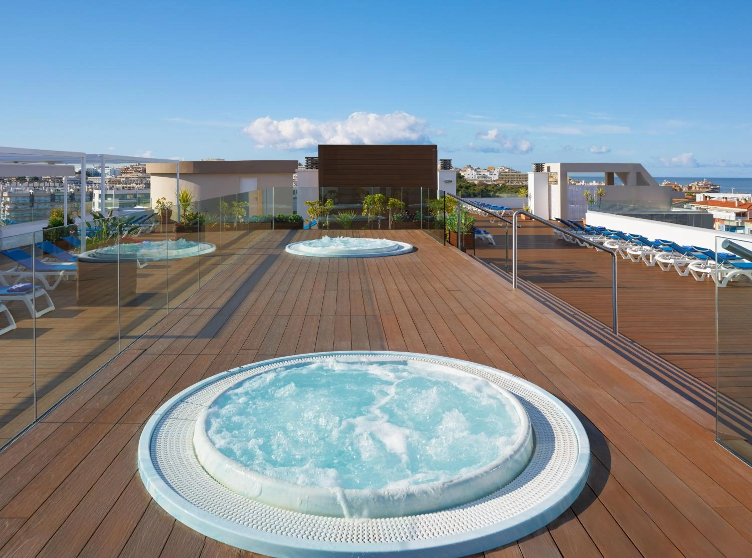 Hot Tub in Ponient Dorada Palace by PortAventura World