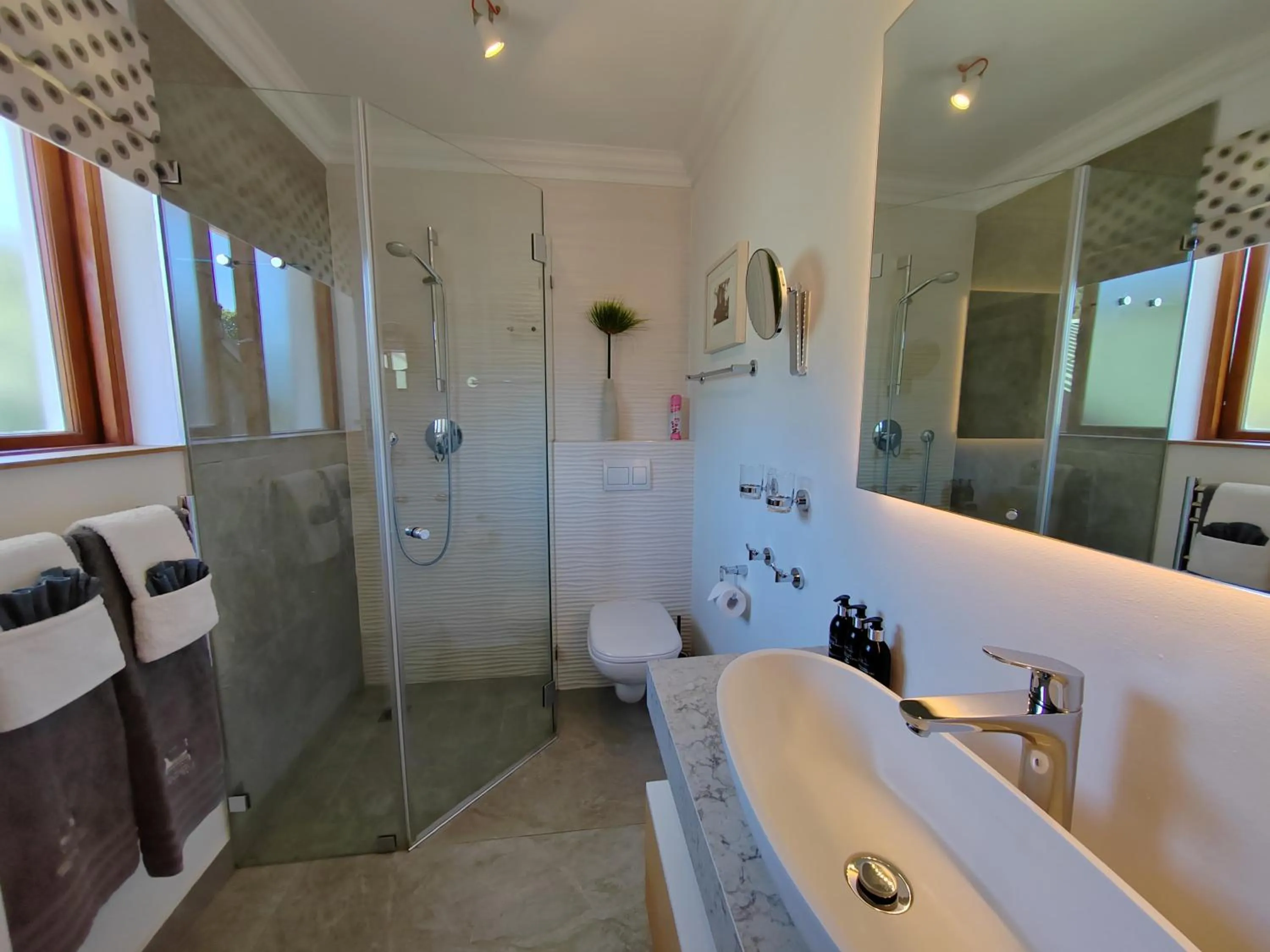 Shower in Candlewood Lodge