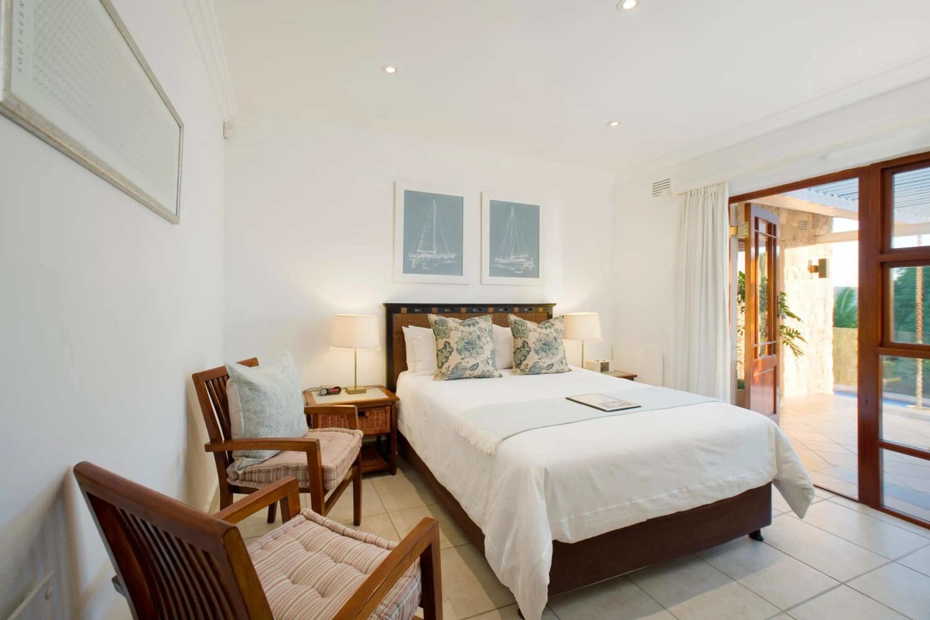 Bedroom, Bed in Candlewood Lodge