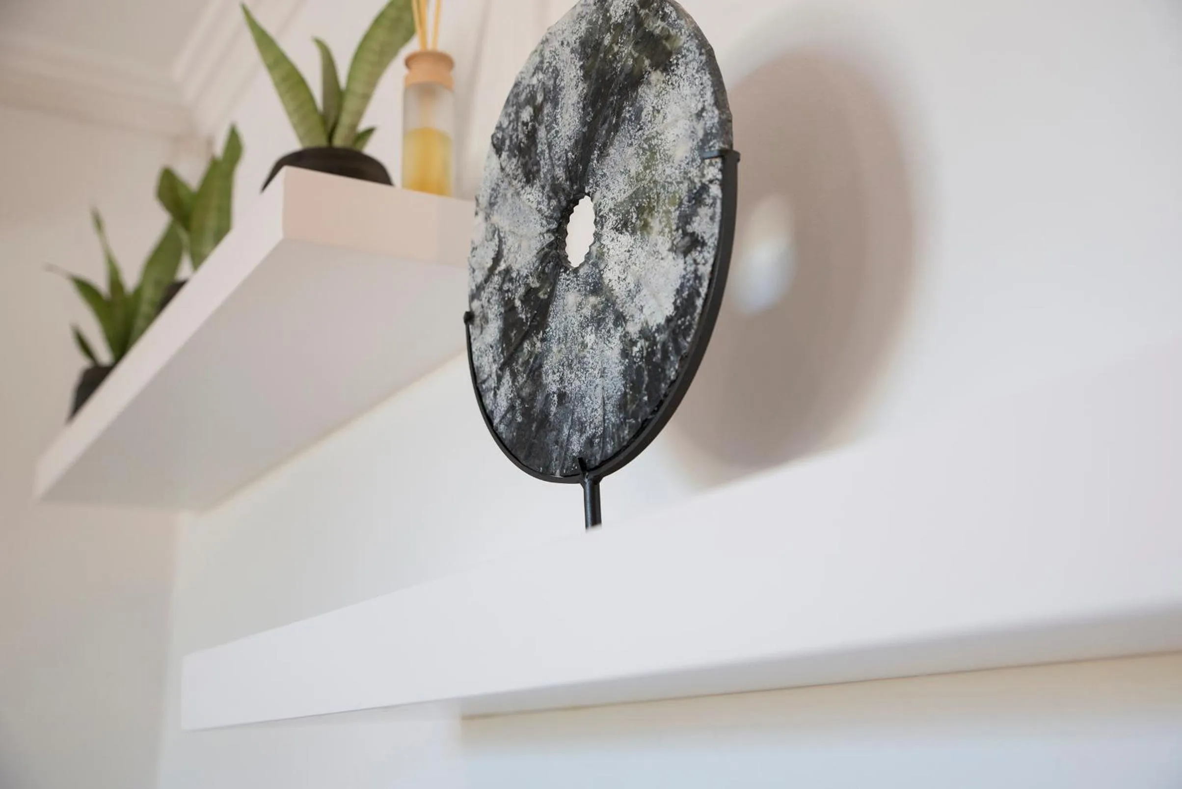 Decorative detail in Candlewood Lodge