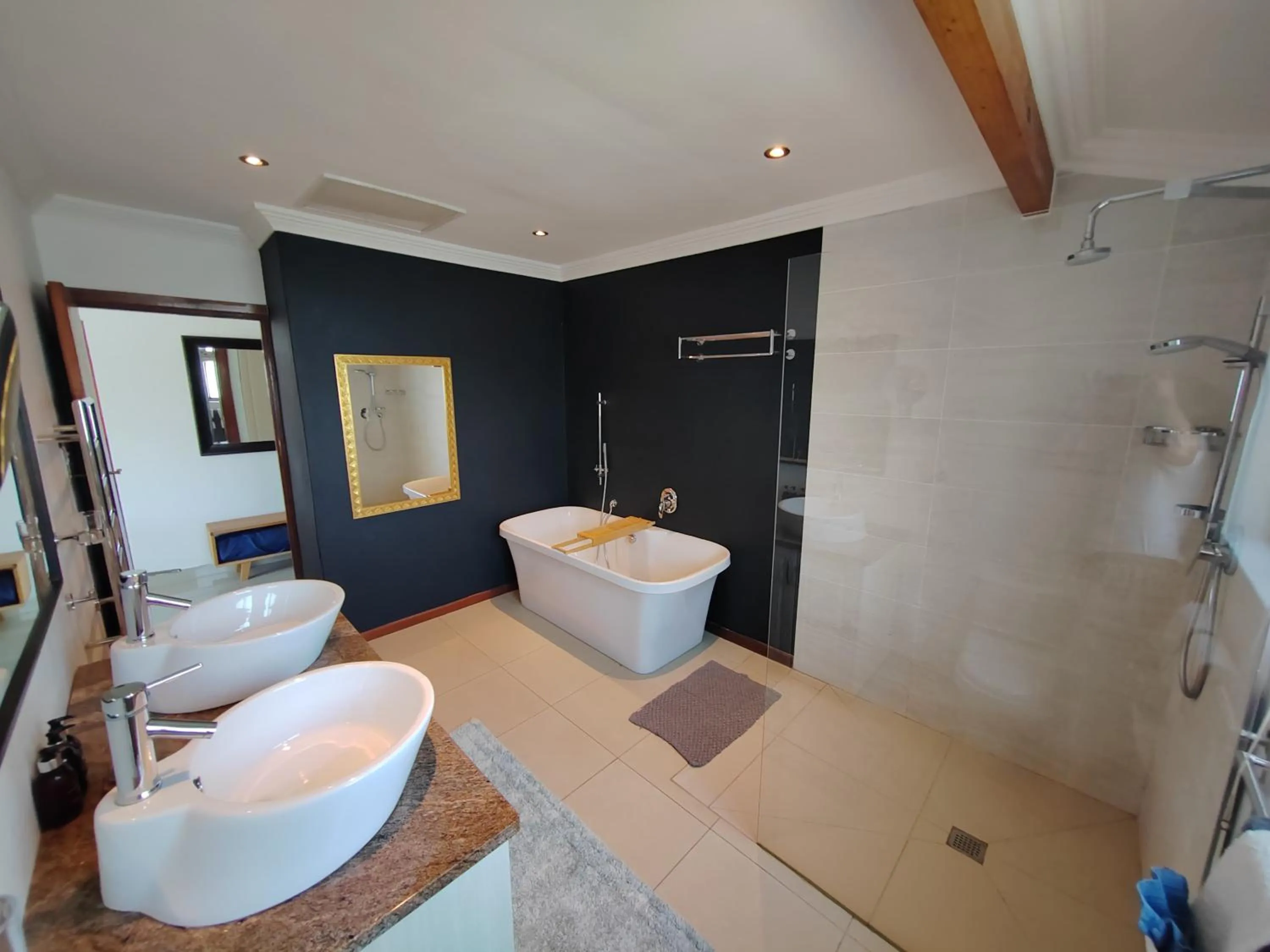 Shower in Candlewood Lodge