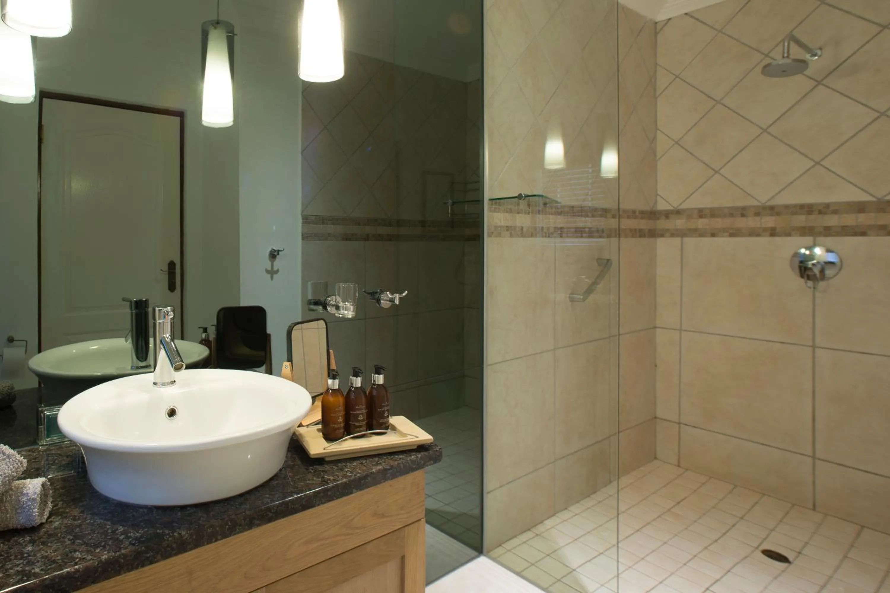 Shower in Candlewood Lodge