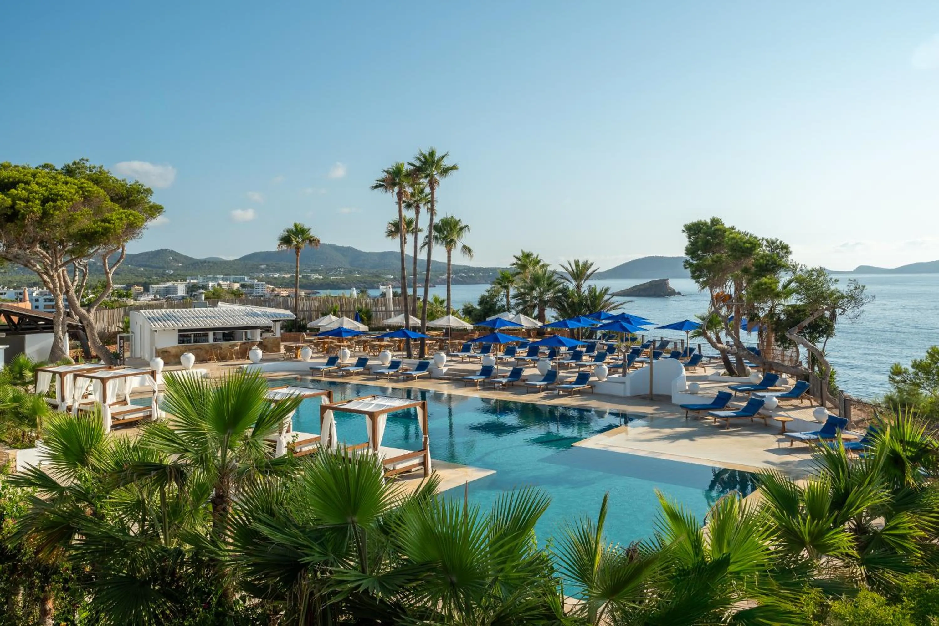 Swimming pool in FERGUS Style Punta Arabi