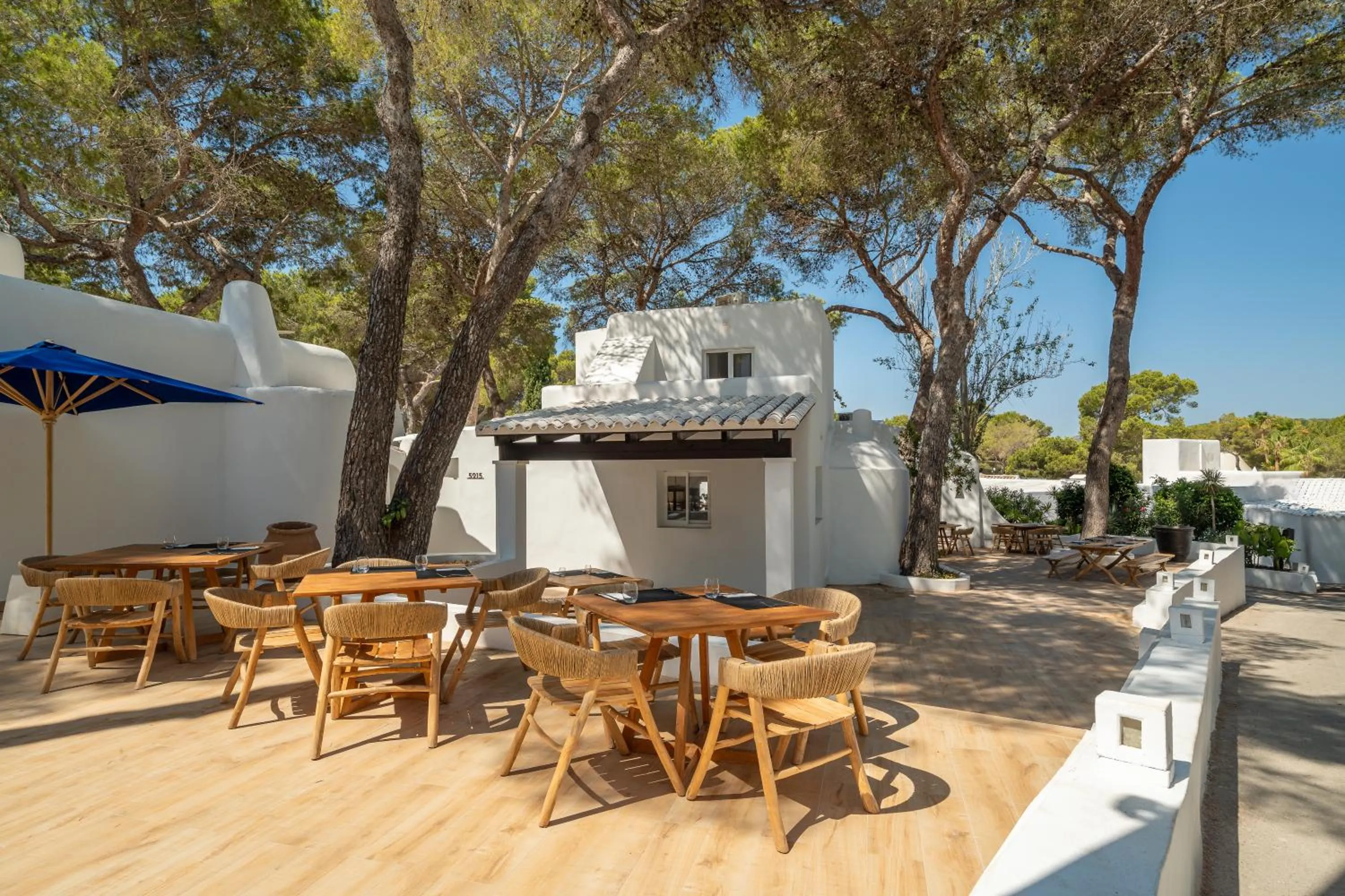 Lounge or bar in FERGUS Style Punta Arabi