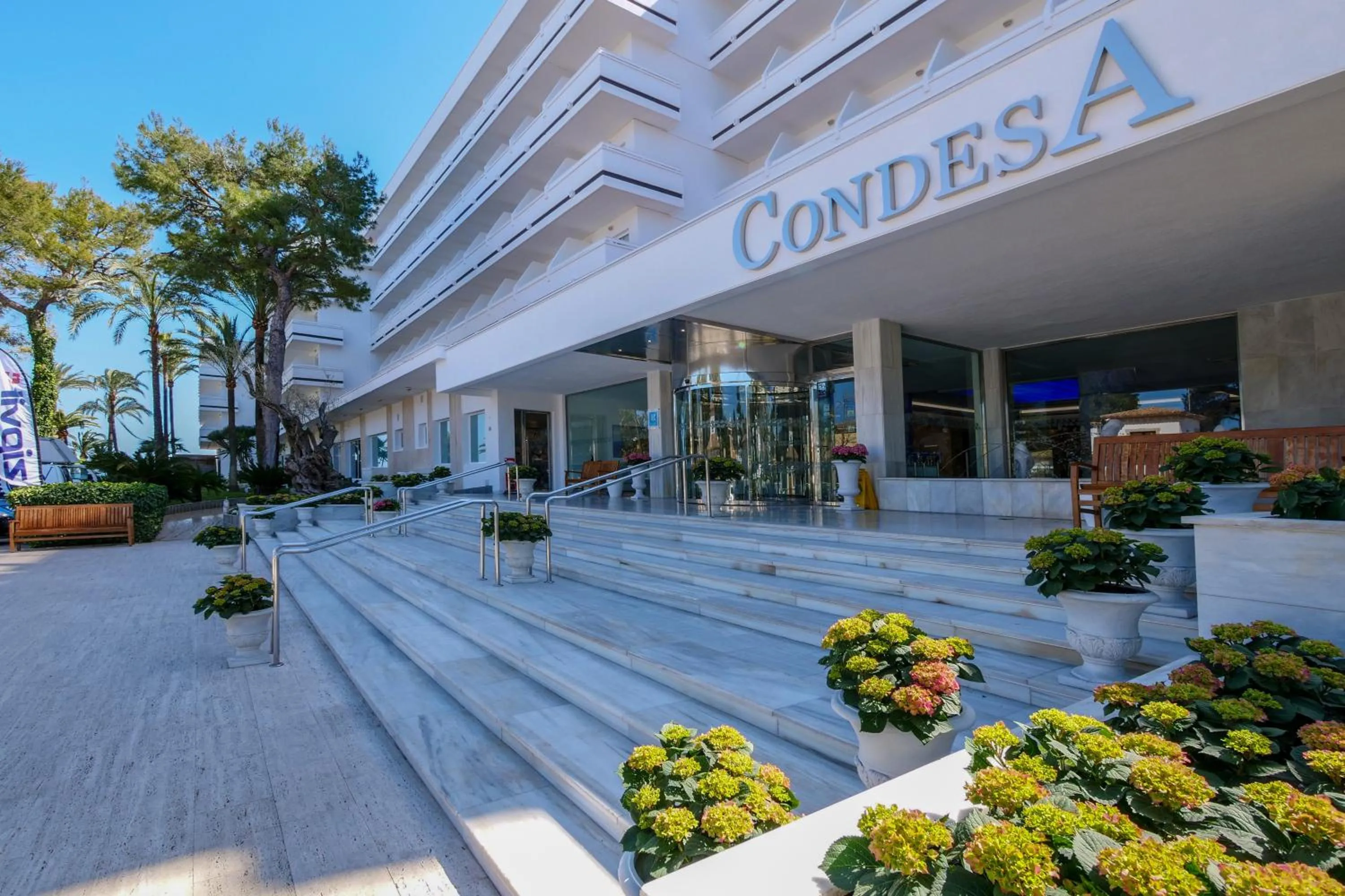 Facade/entrance in Hotel Condesa