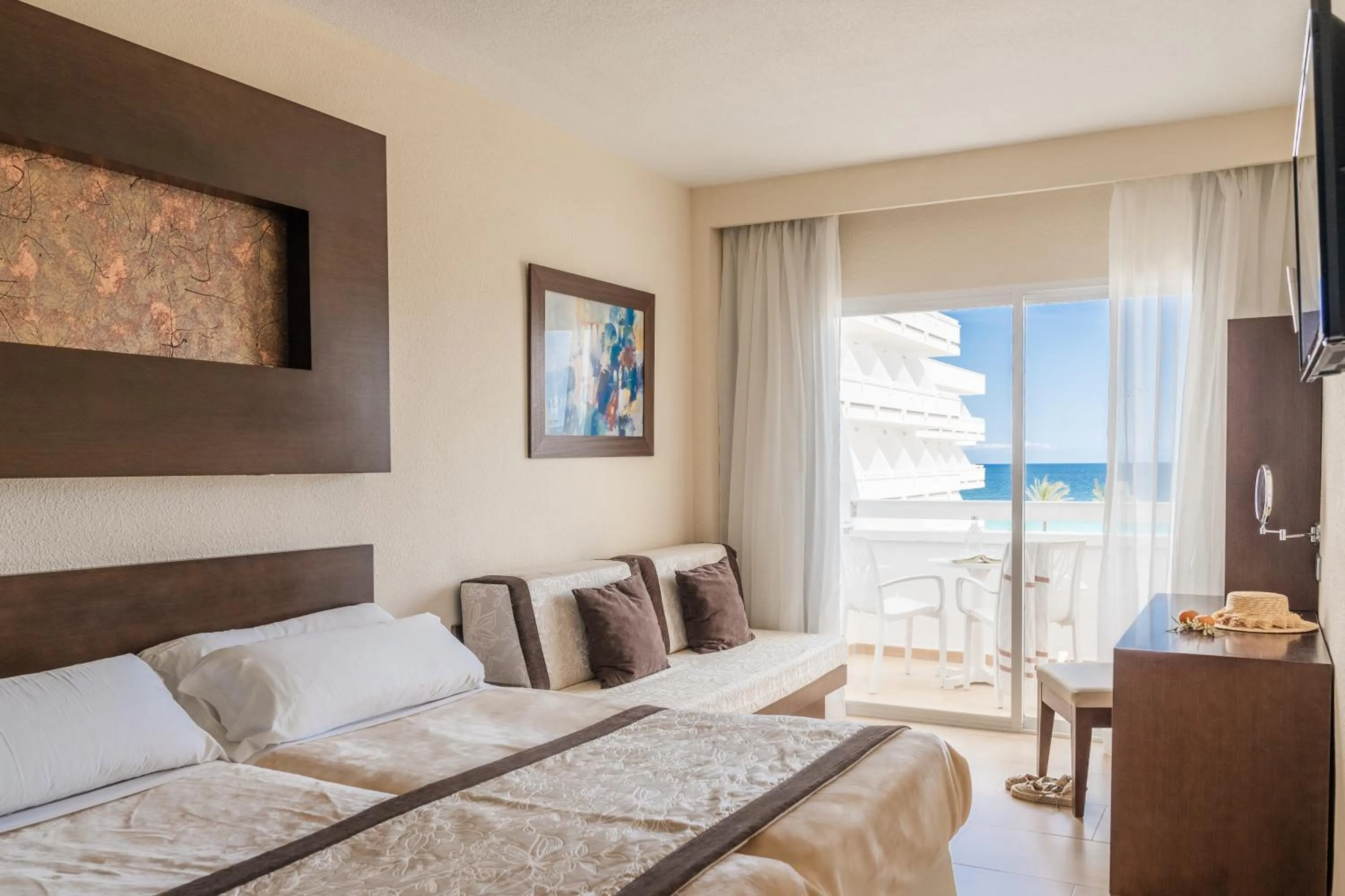 Bed in Hotel Condesa