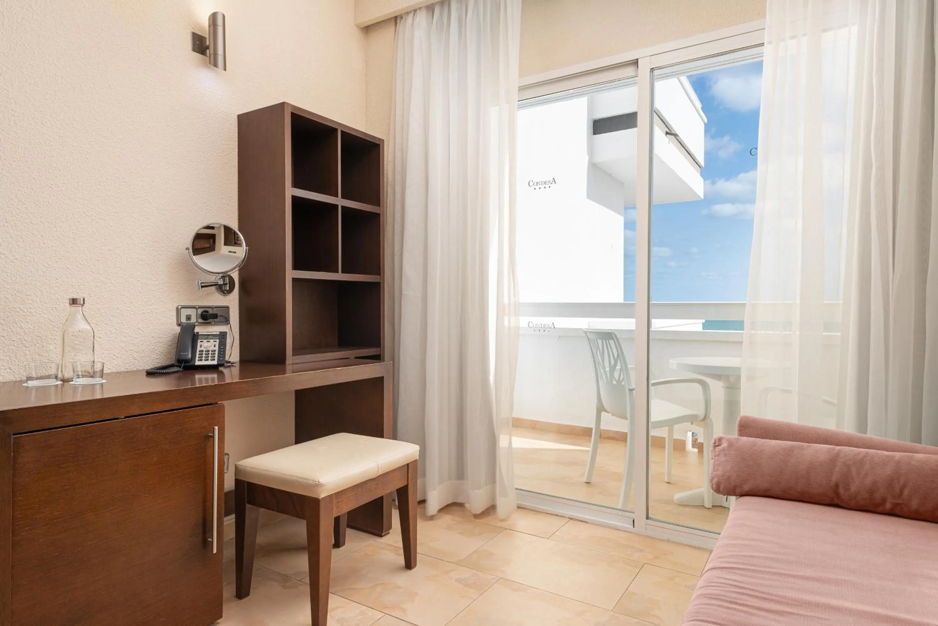 Family in Hotel Condesa