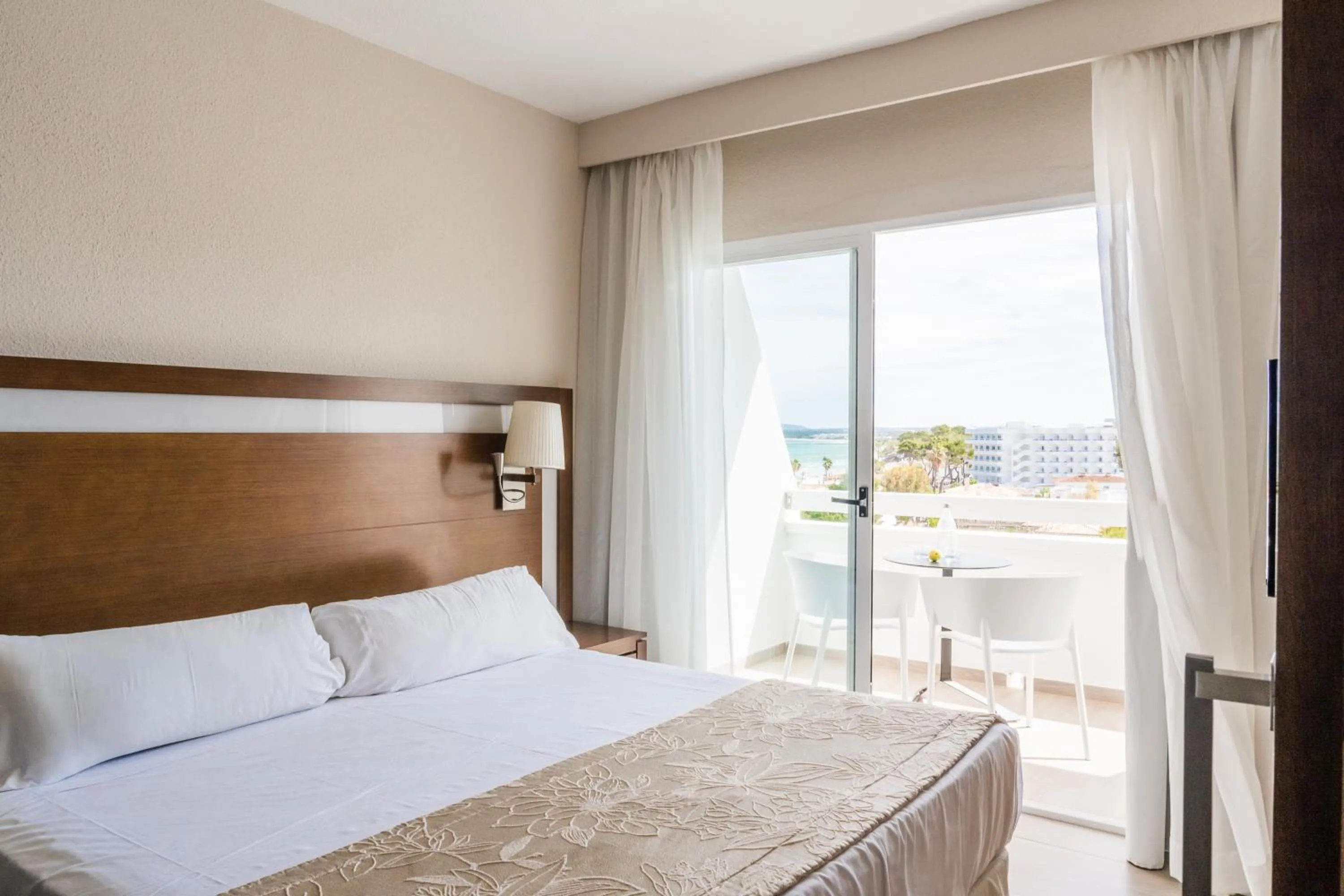 Bed in Hotel Condesa