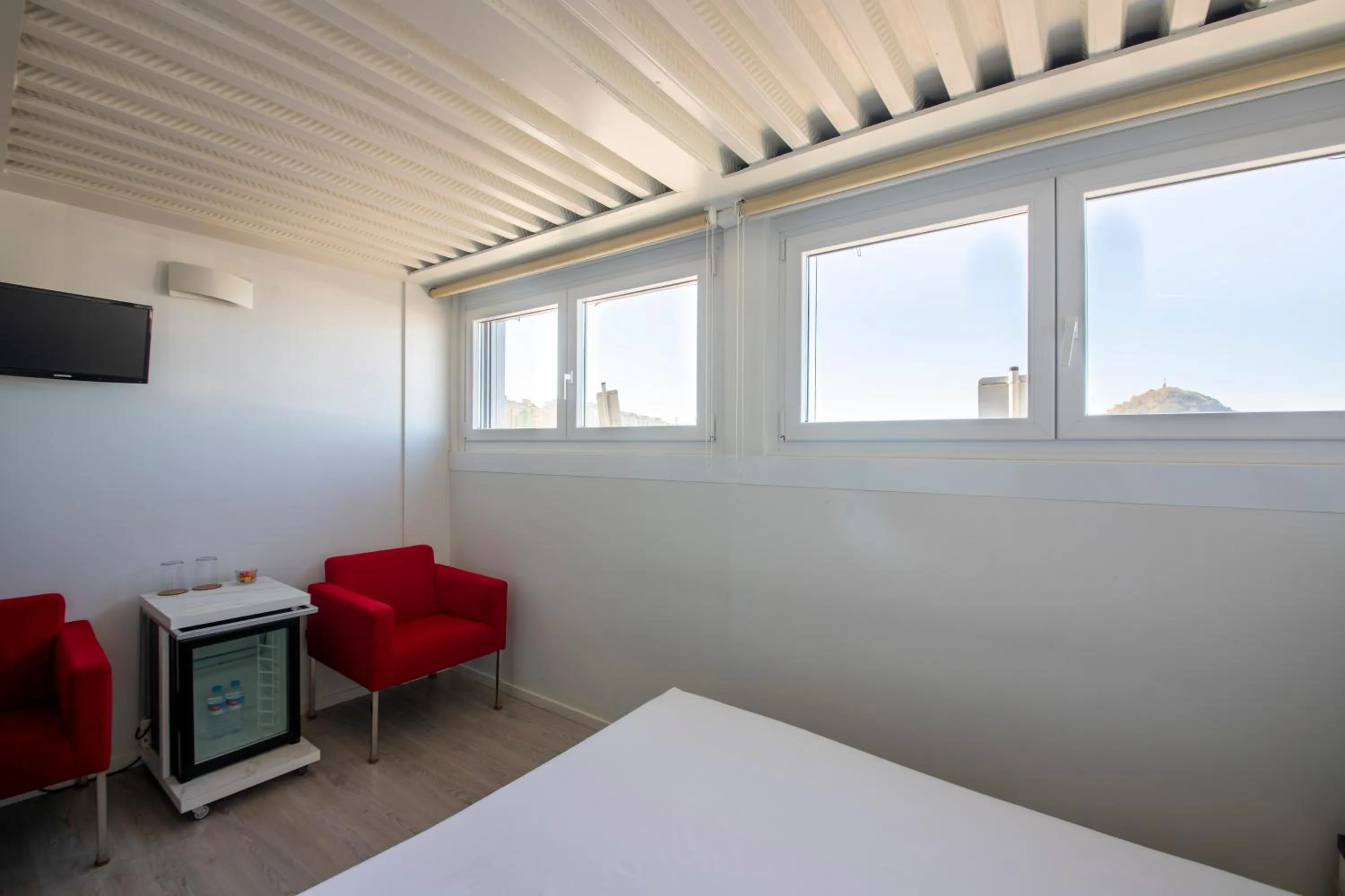 Bed in Hotel Punta Monpas