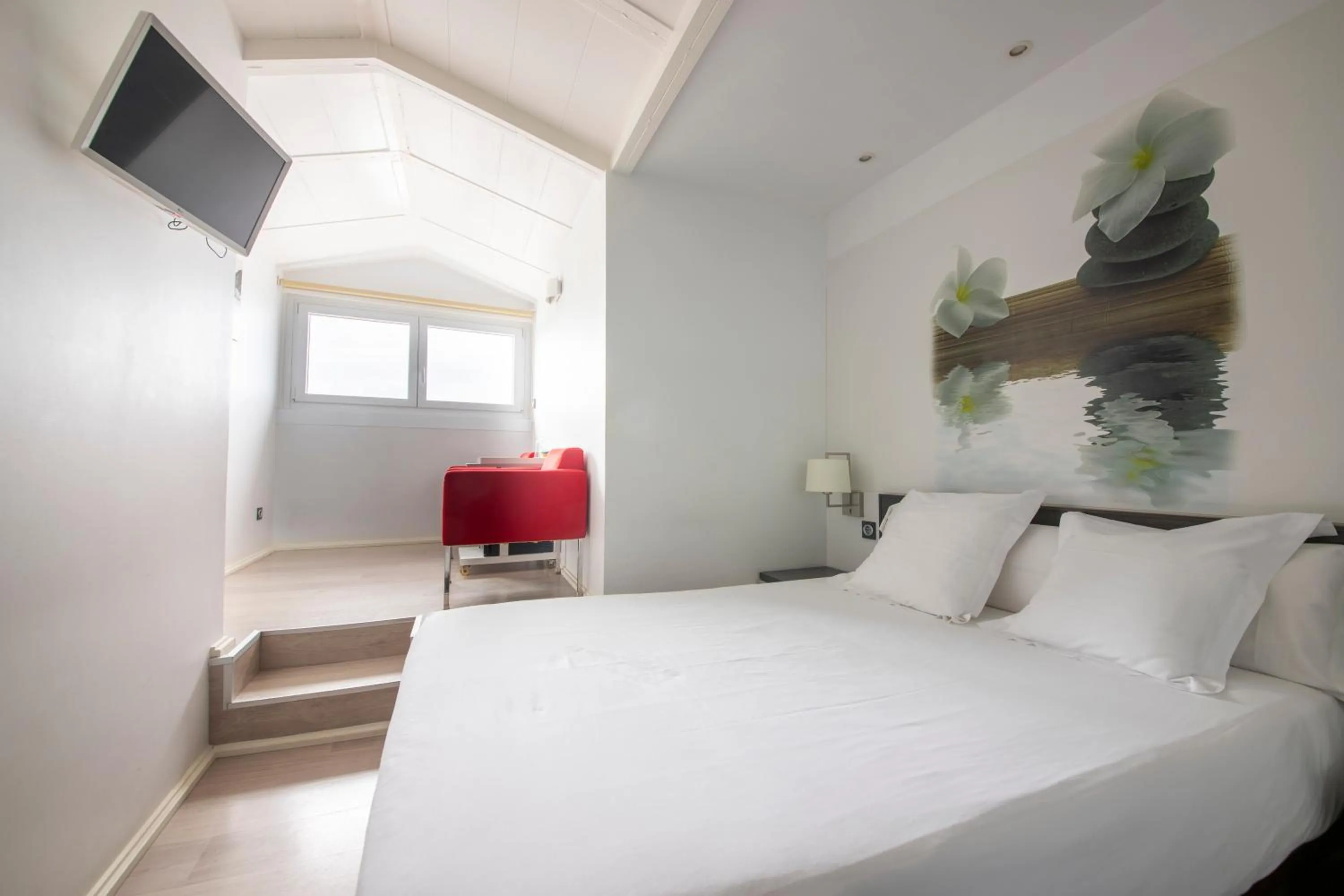 Bed in Hotel Punta Monpas