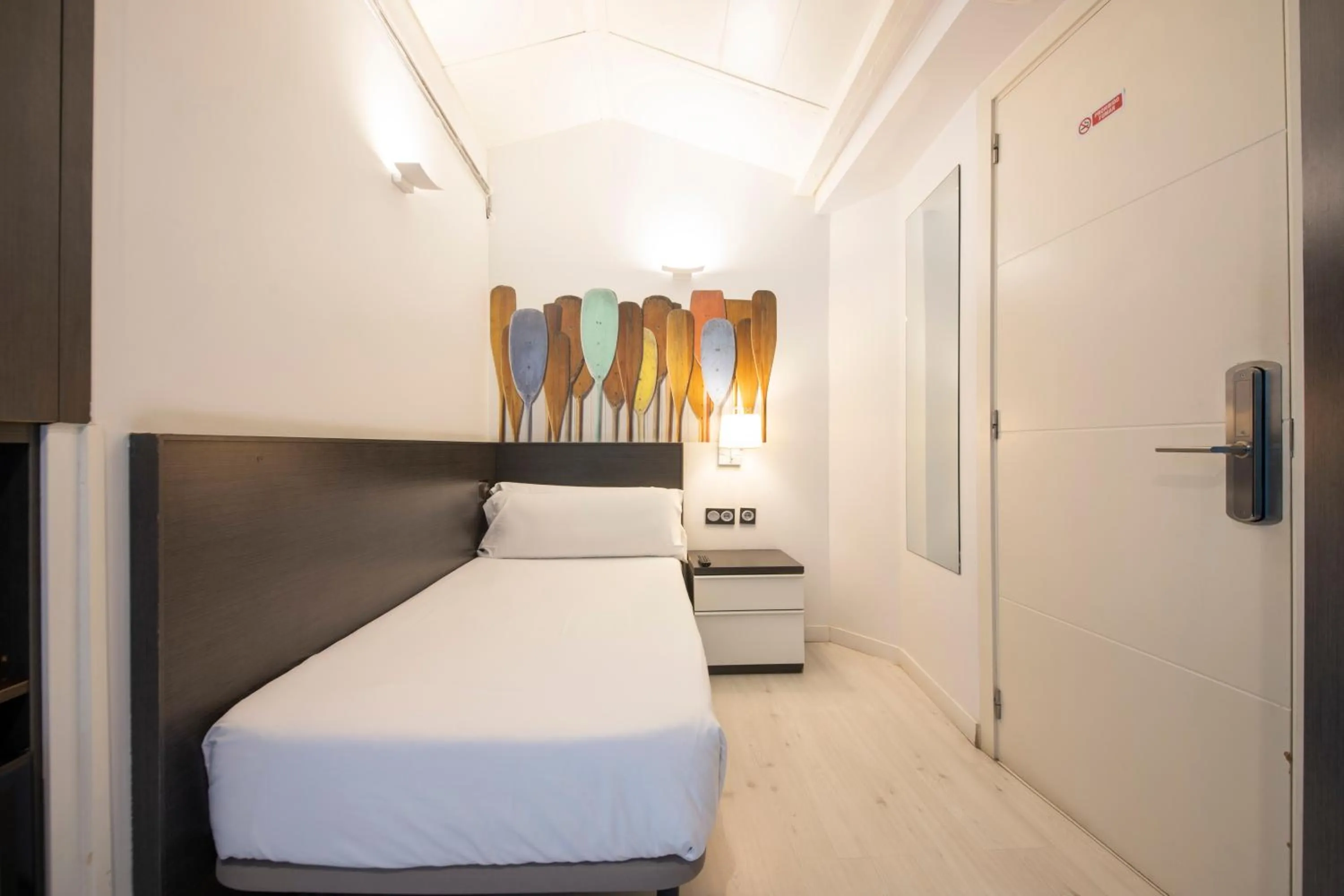 Bed in Hotel Punta Monpas