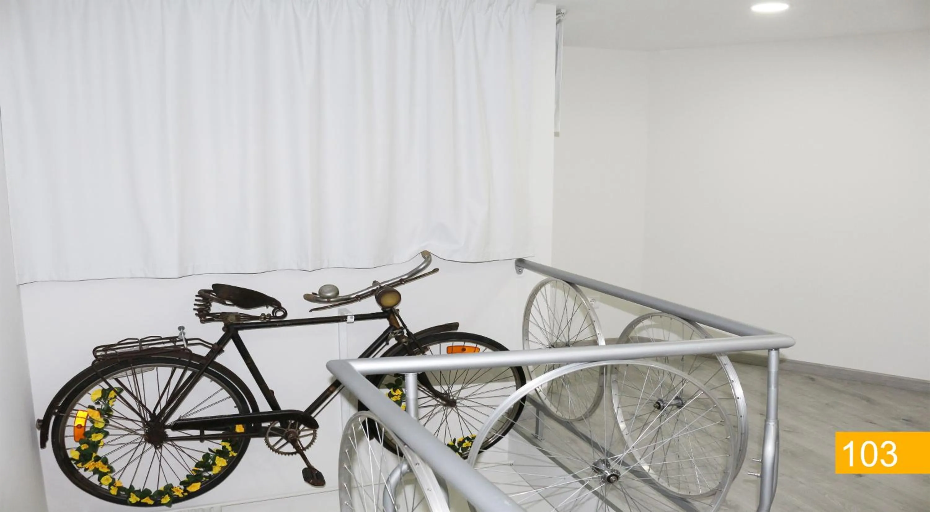 Studio in Bike Suite