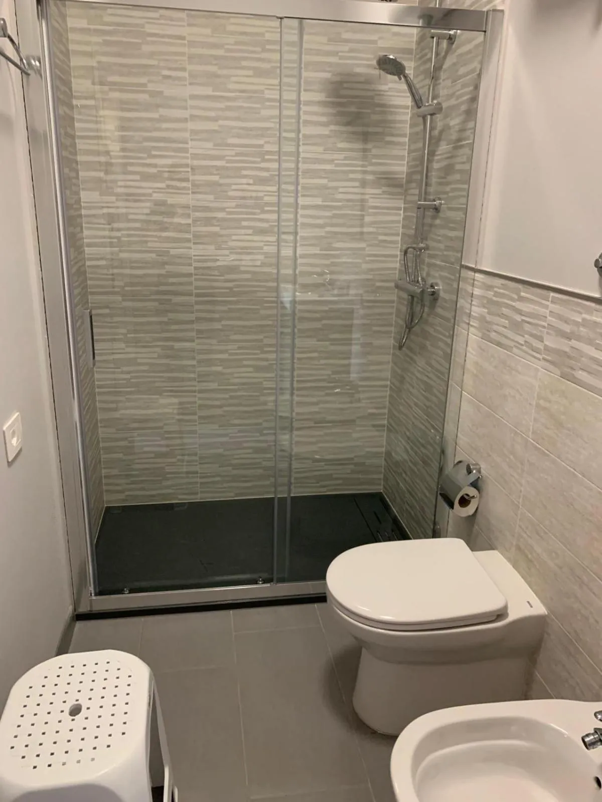 Shower in Ville Paola e Daniela