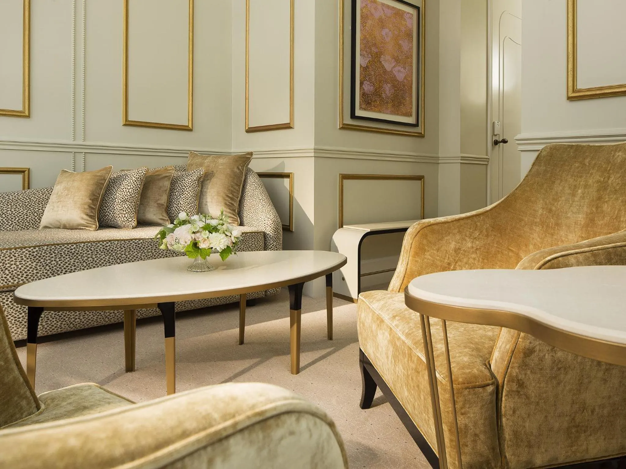 Bedroom in Le Narcisse Blanc