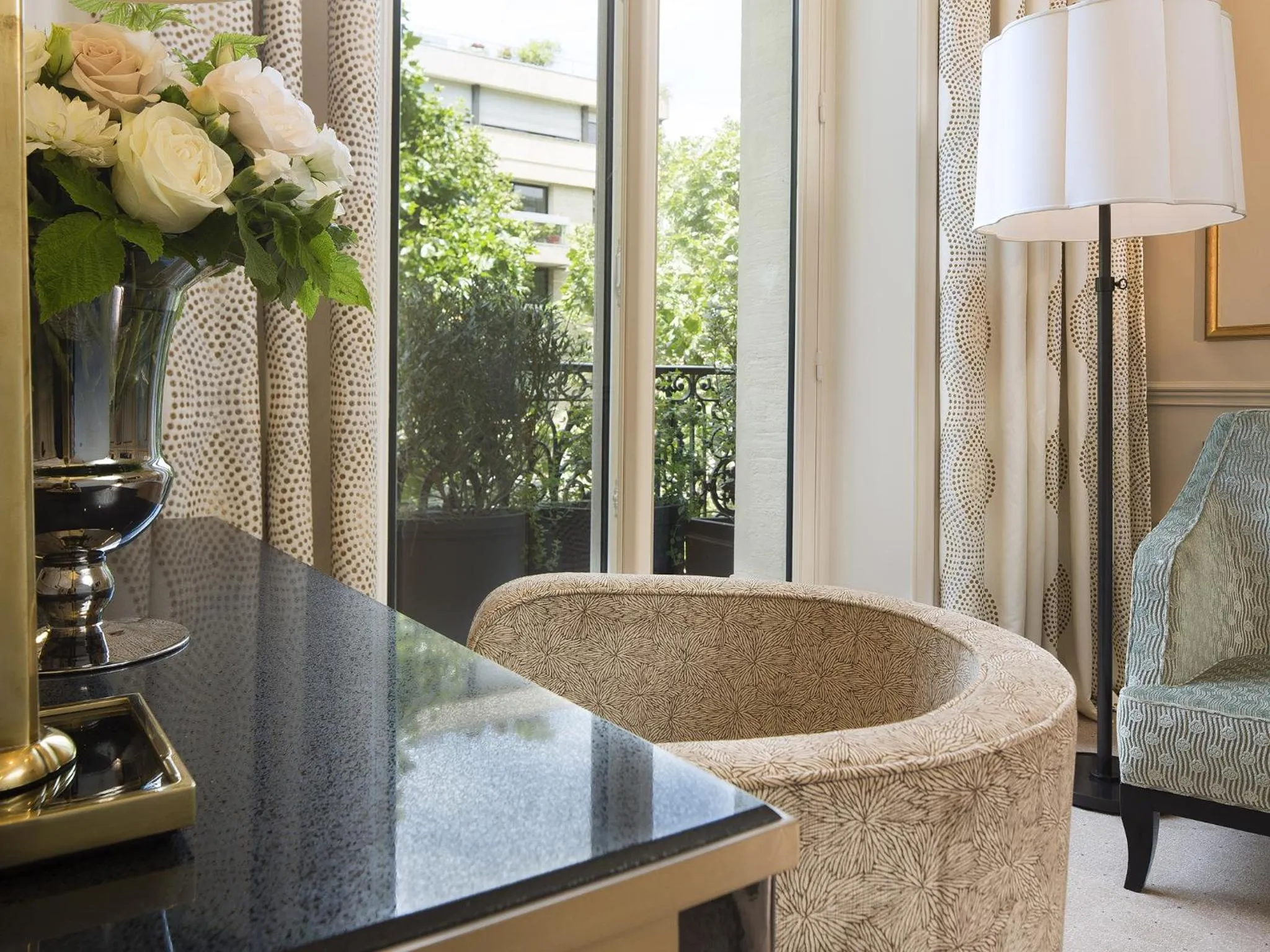 Bedroom in Le Narcisse Blanc