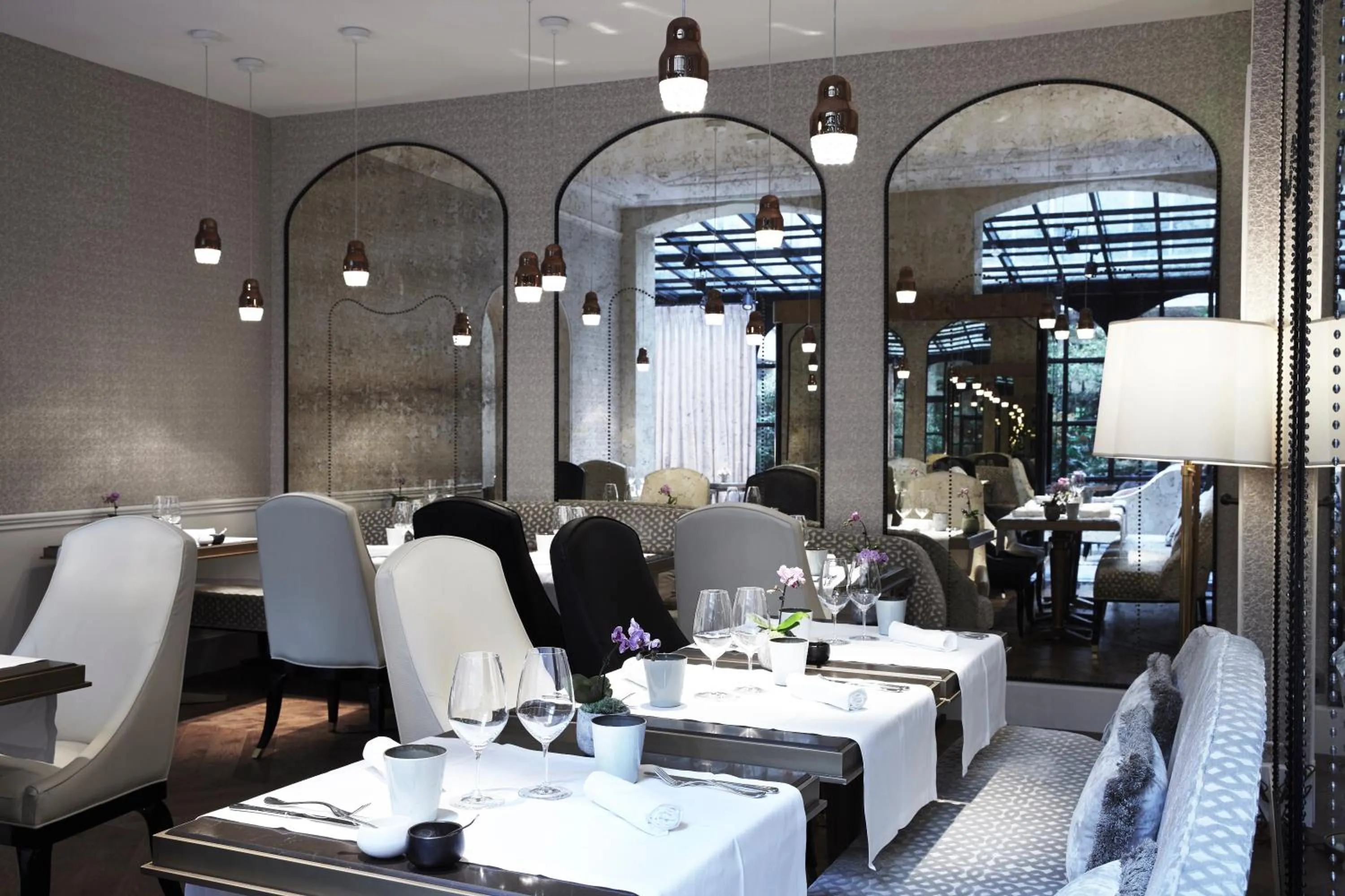 Restaurant/places to eat in Le Narcisse Blanc