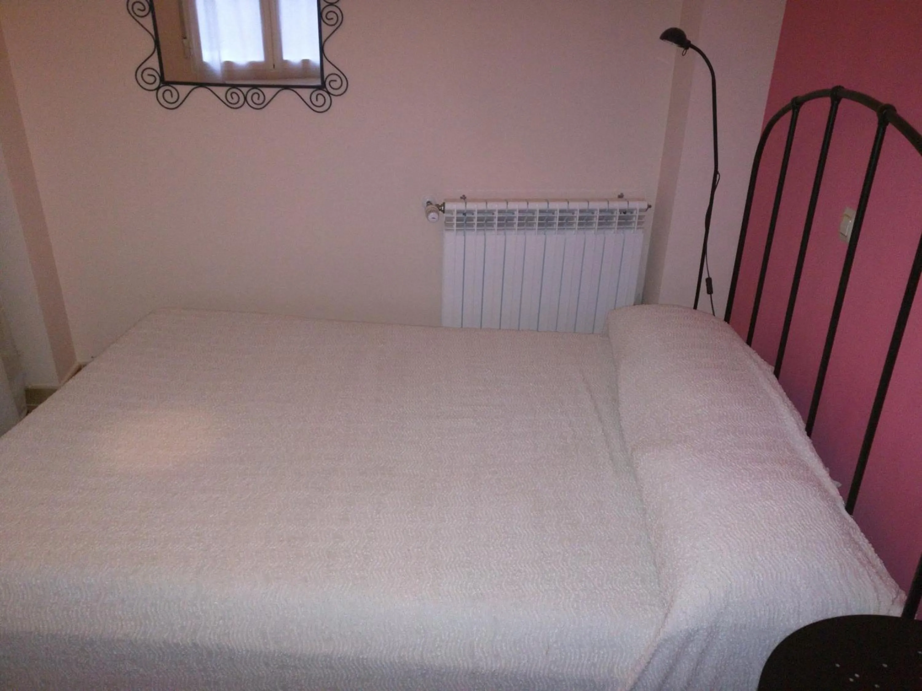 Bed in San Roque 18