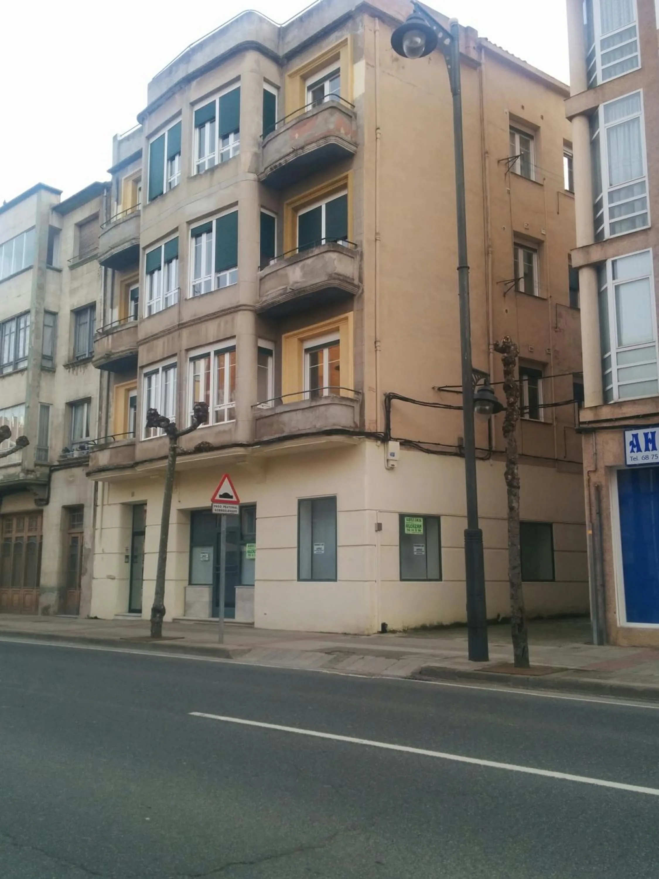 Facade/entrance in San Roque 18