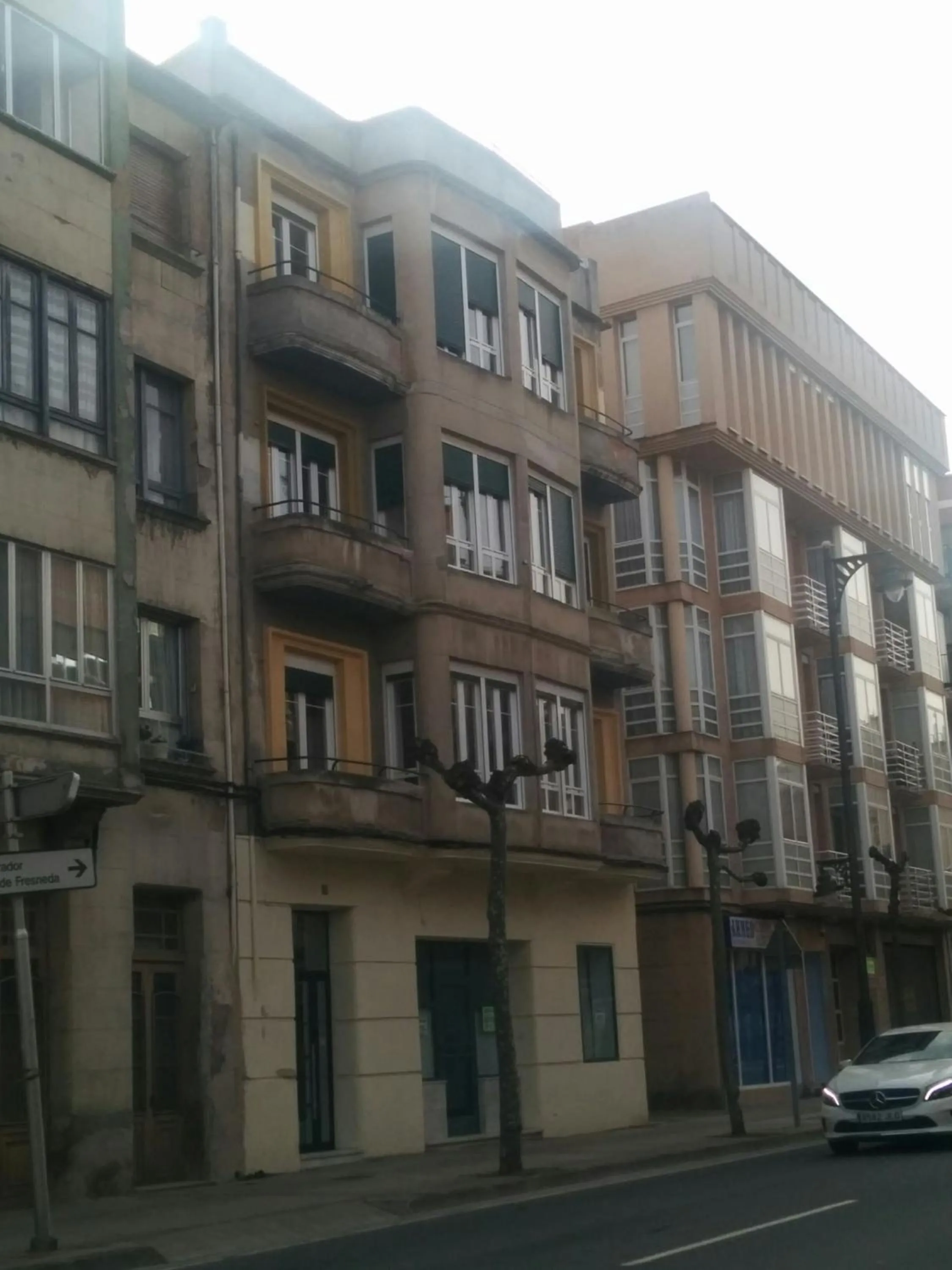 Facade/entrance in San Roque 18