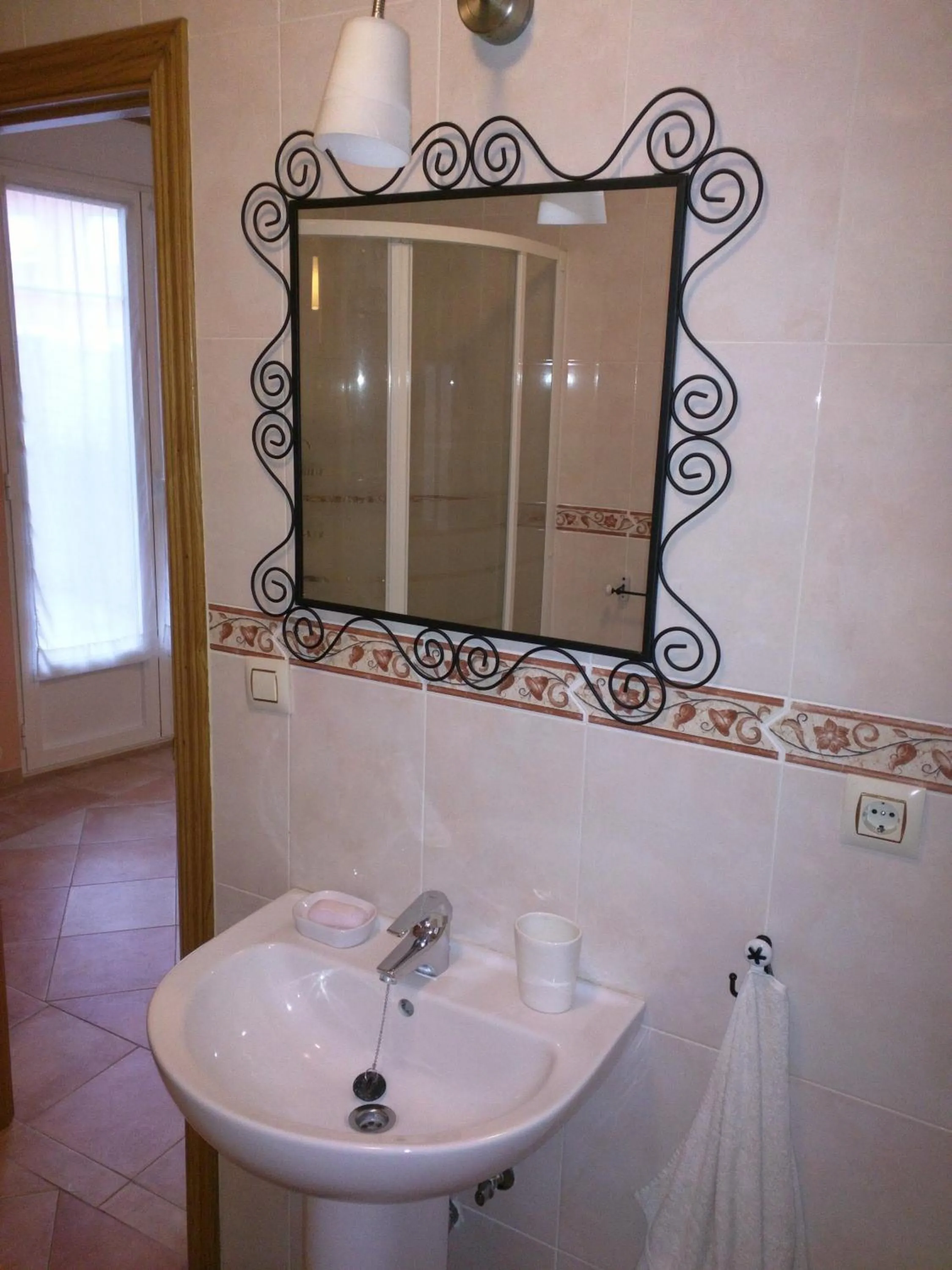 Bathroom in San Roque 18