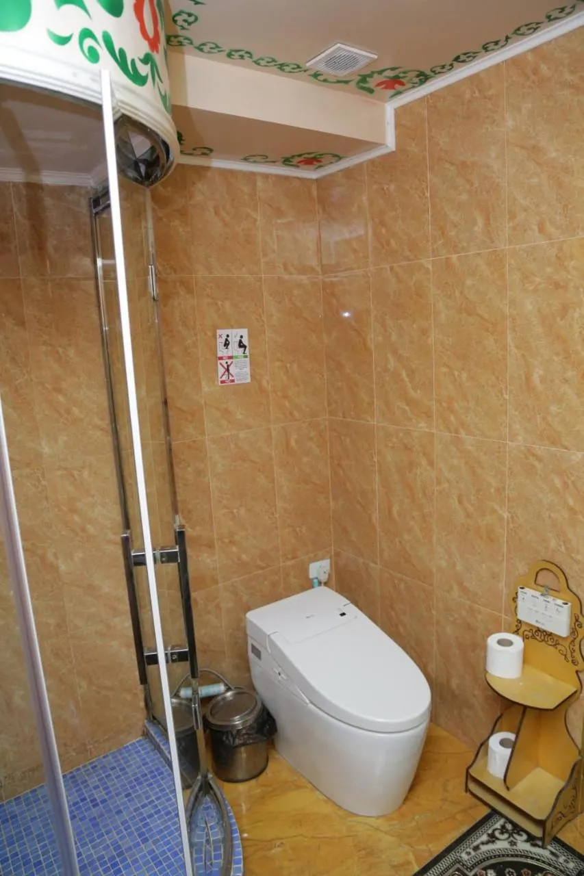 Toilet in HON SAROY - immerse atmosphere in the epoch of the khans