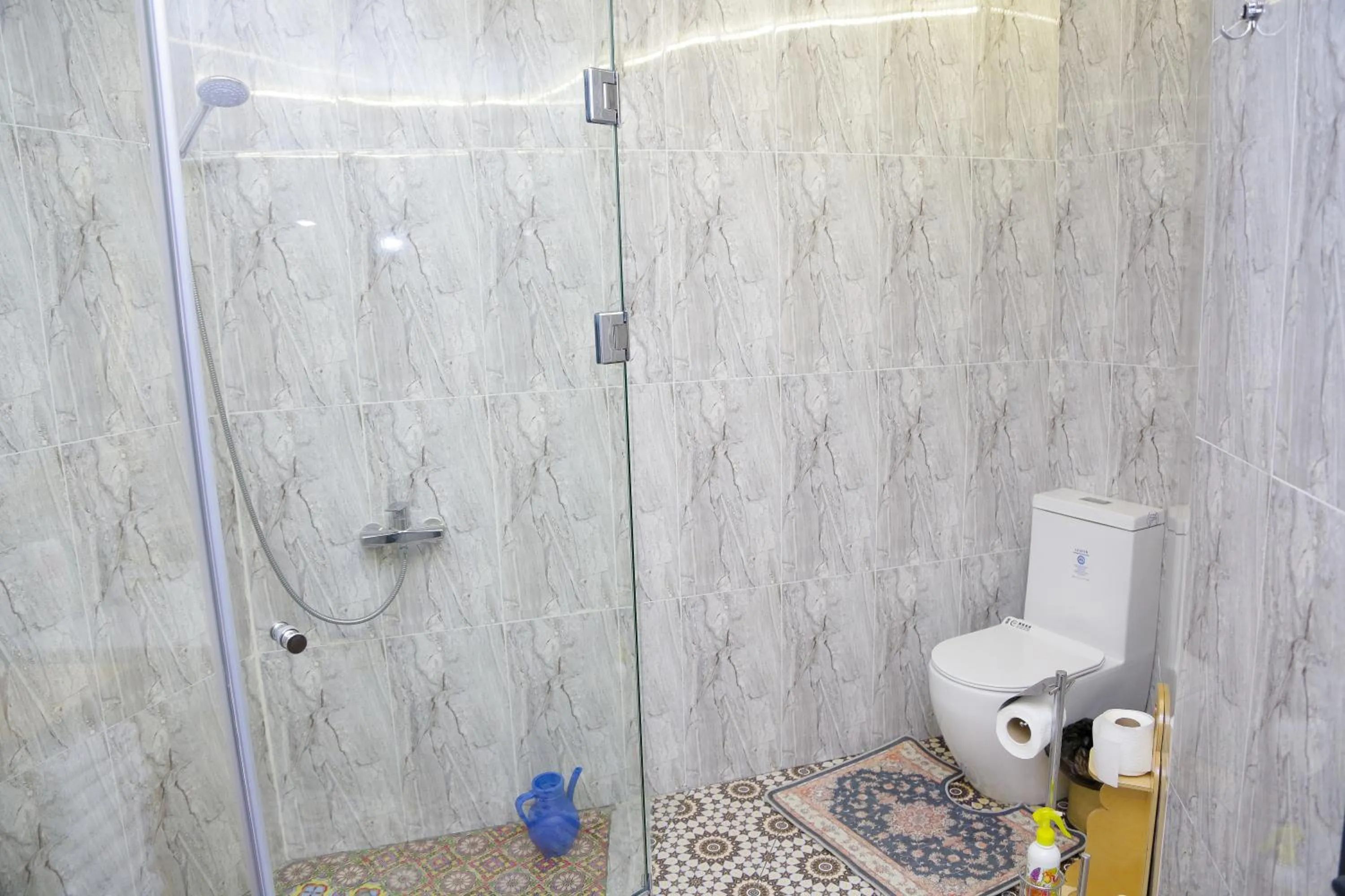 Shower in HON SAROY - immerse atmosphere in the epoch of the khans