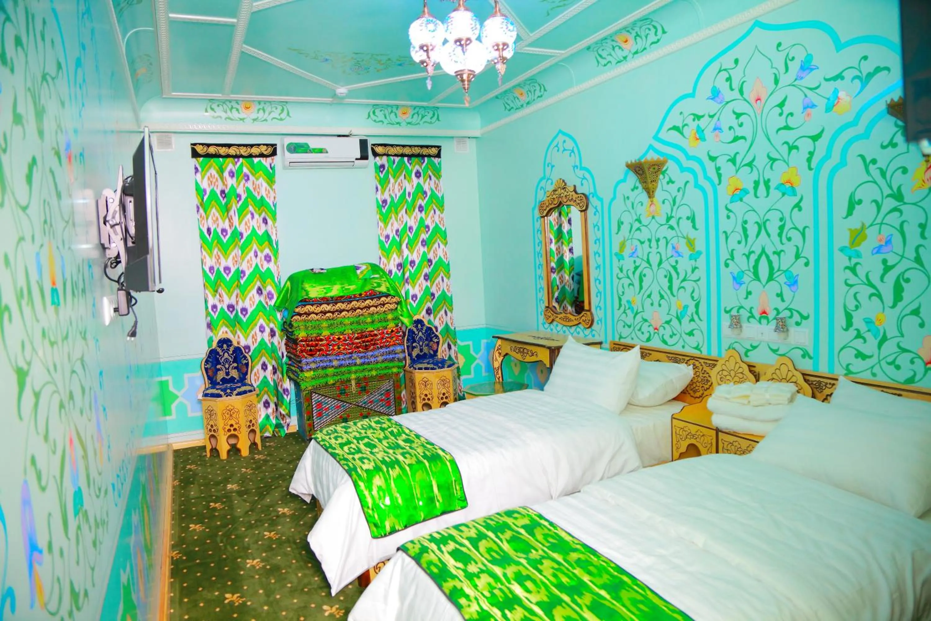 Day in HON SAROY - immerse atmosphere in the epoch of the khans