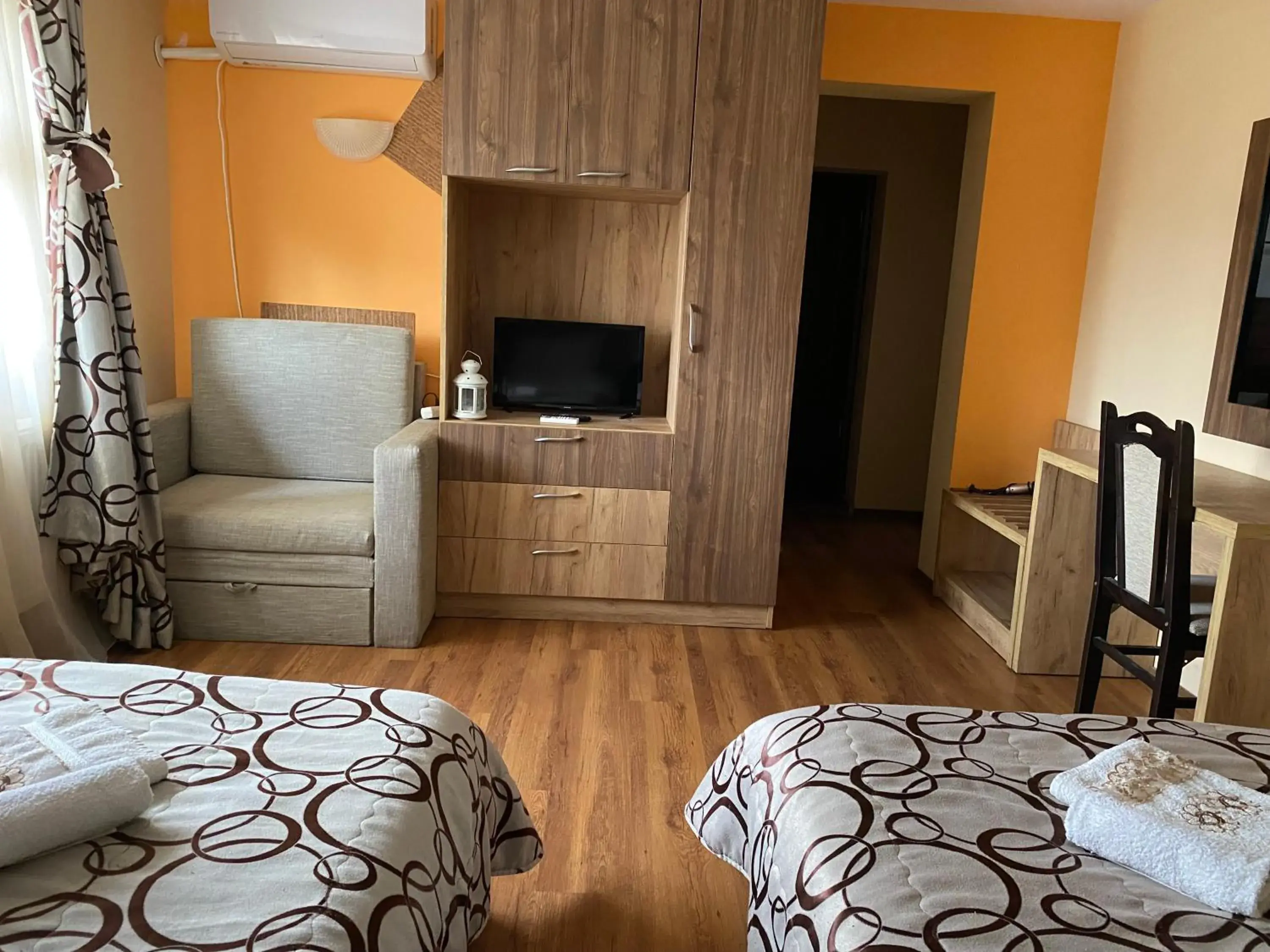Economy Twin Room in Kot Garden Guest House Economy Twin Room in Kot Garden Guest House
