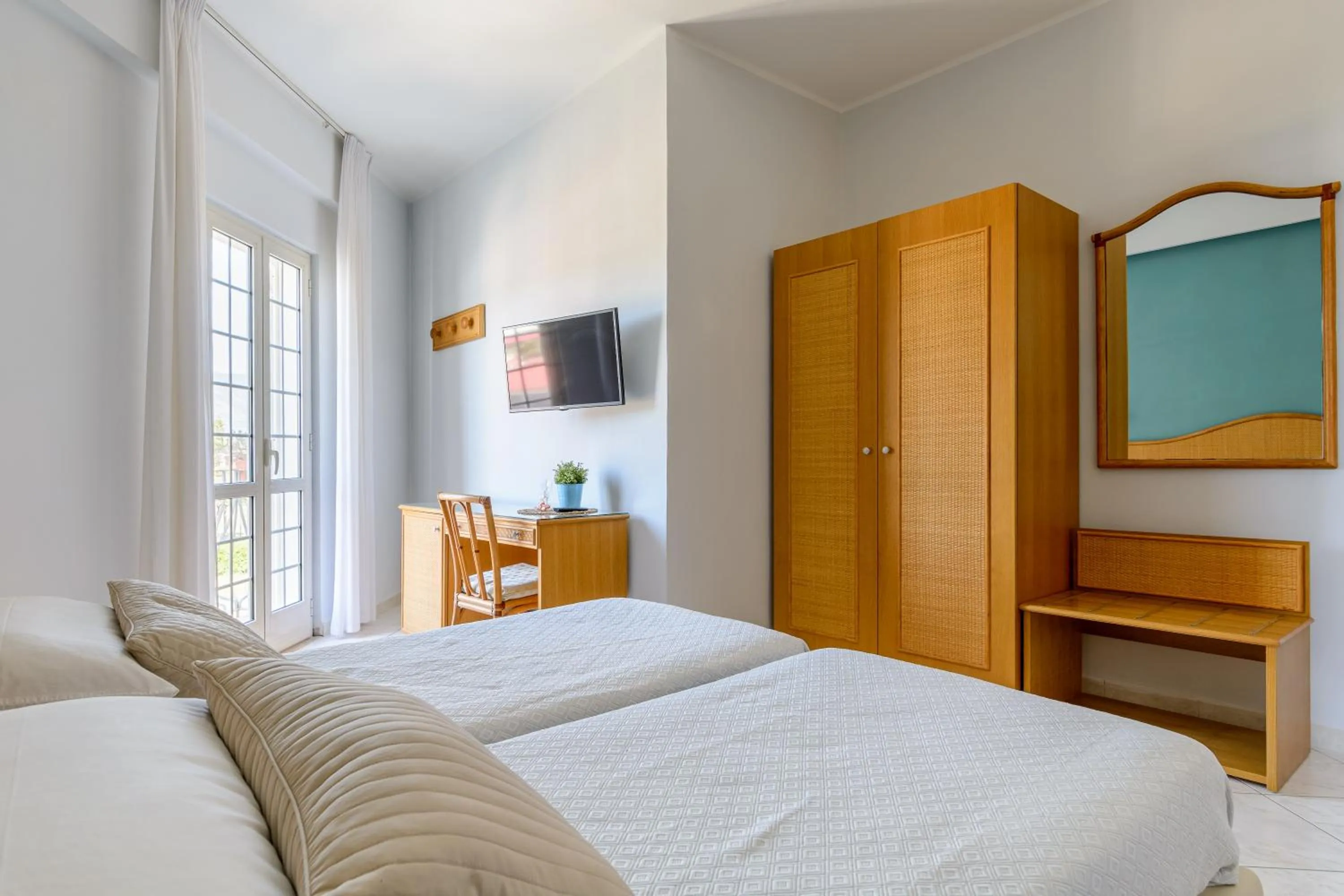 Bed in Hotel Mandetta - Adults Only