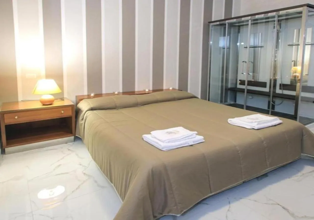 Photo of the whole room, Bed in Hotel Holiday