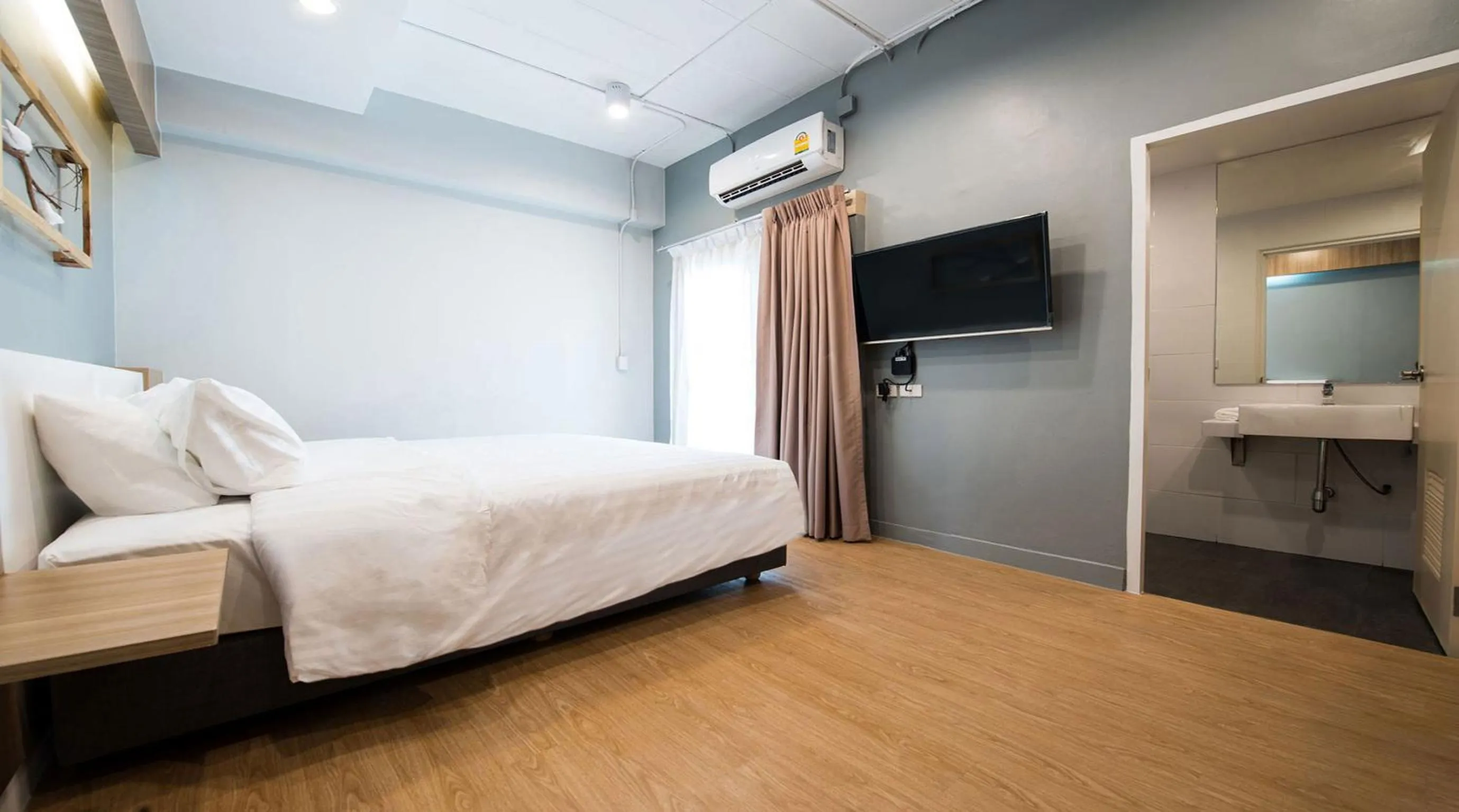 Bed in Shade House - Bitec Bangna