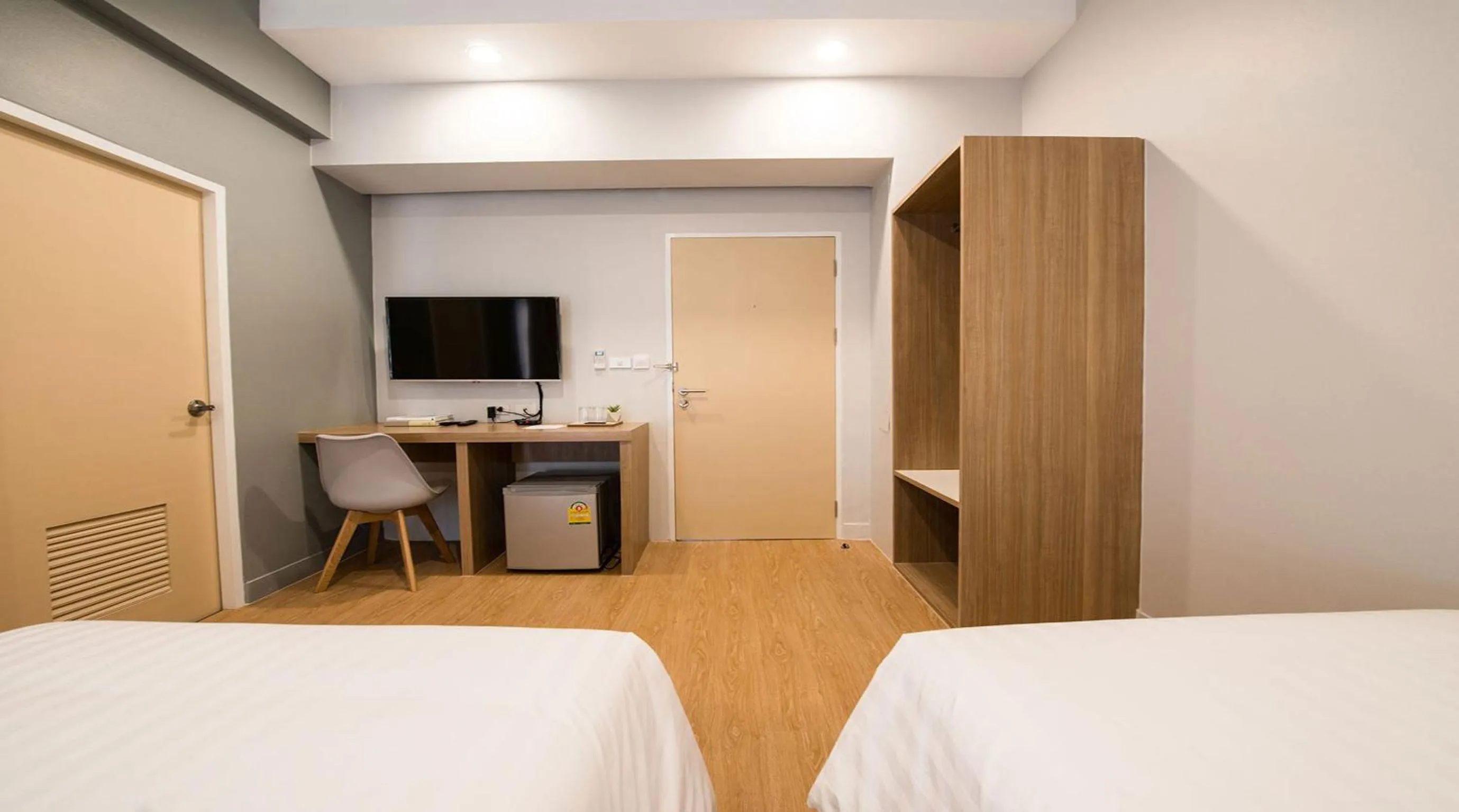 Photo of the whole room, Bed in Shade House - Bitec Bangna