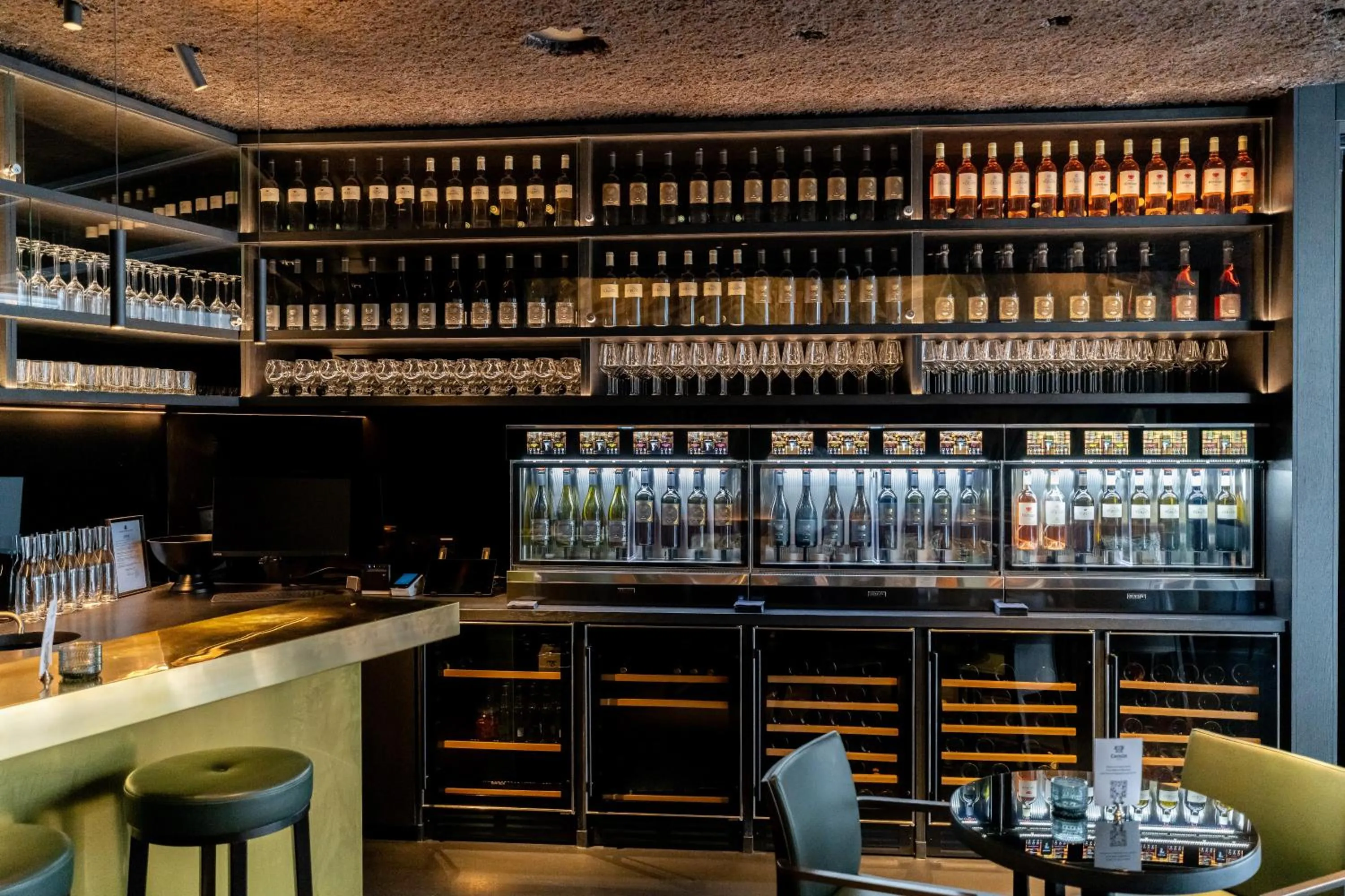 Lounge or bar in Vintage Apartment Hotel