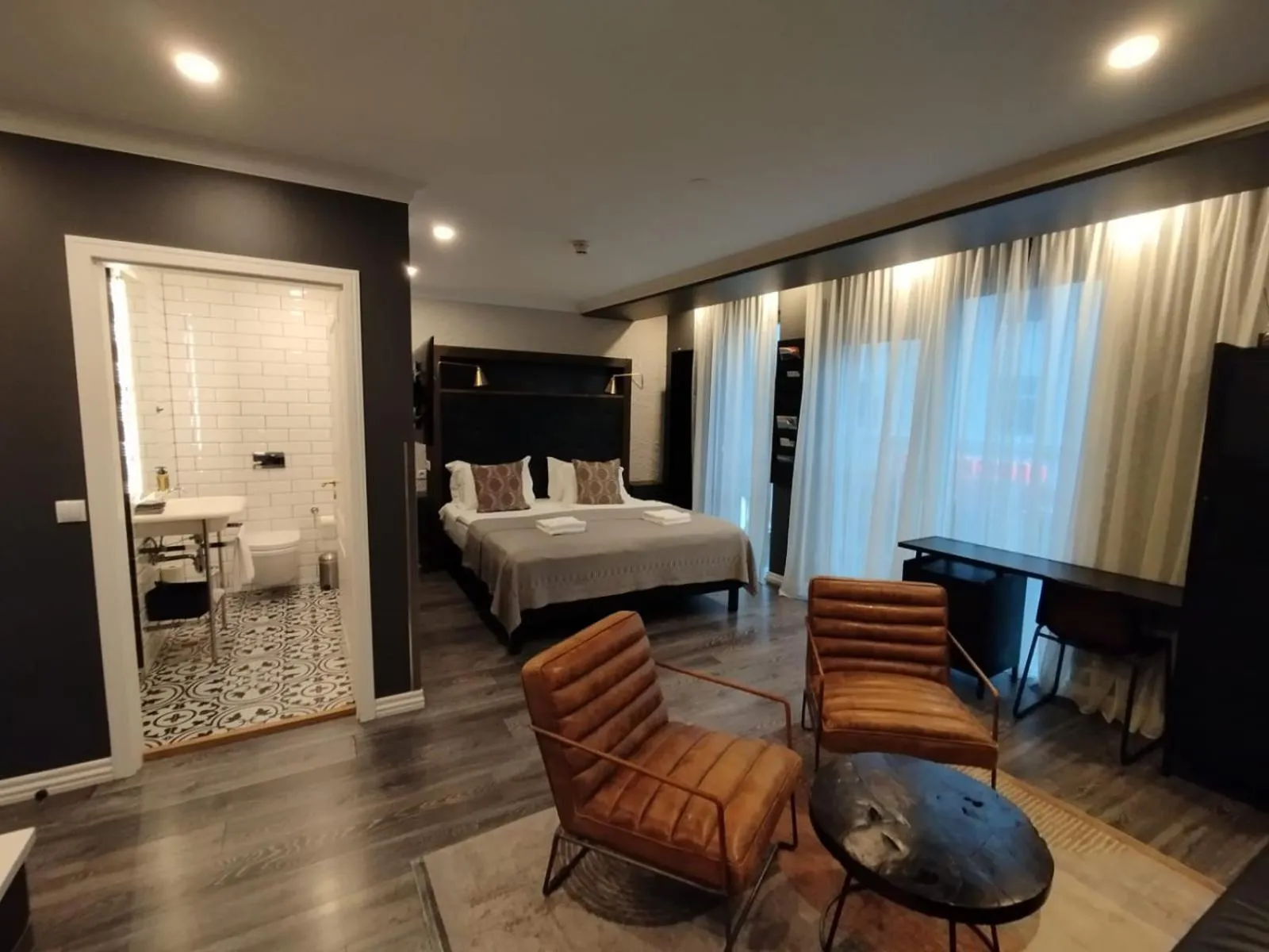 Photo of the whole room, Bed in Vintage Apartment Hotel