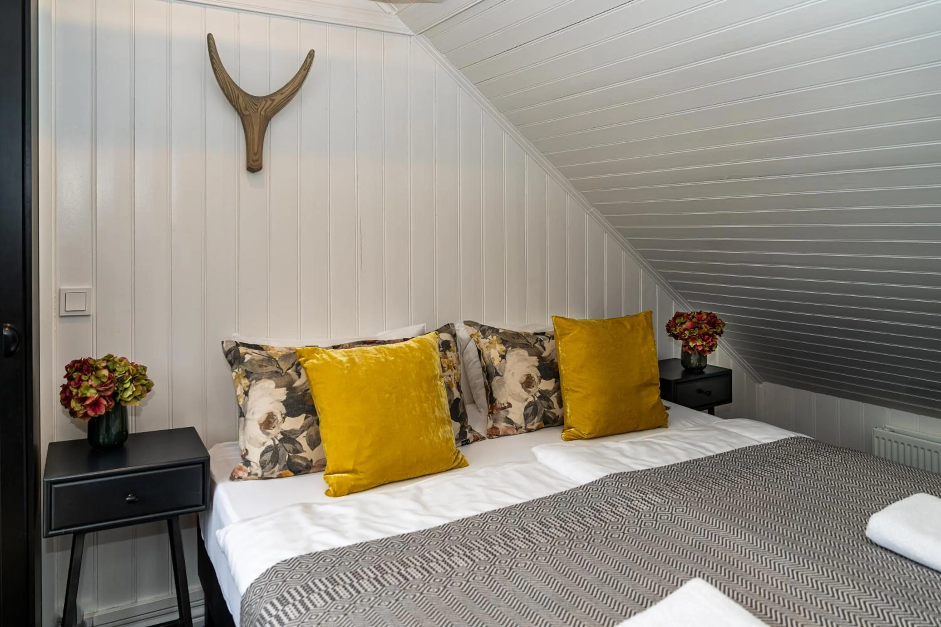 Bedroom, Bed in Vintage Apartment Hotel