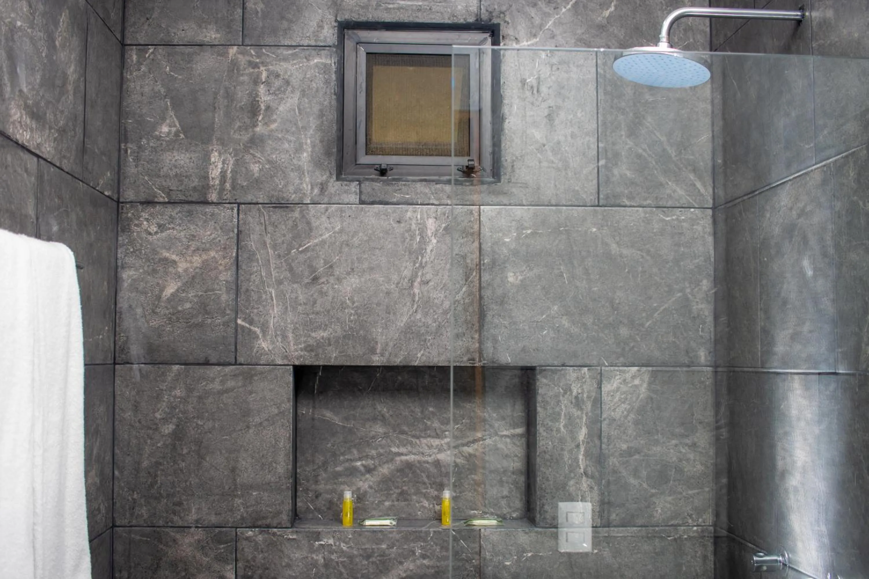 Shower in Hotel Casa Tortuga Tulum - Cenotes Park Inclusive