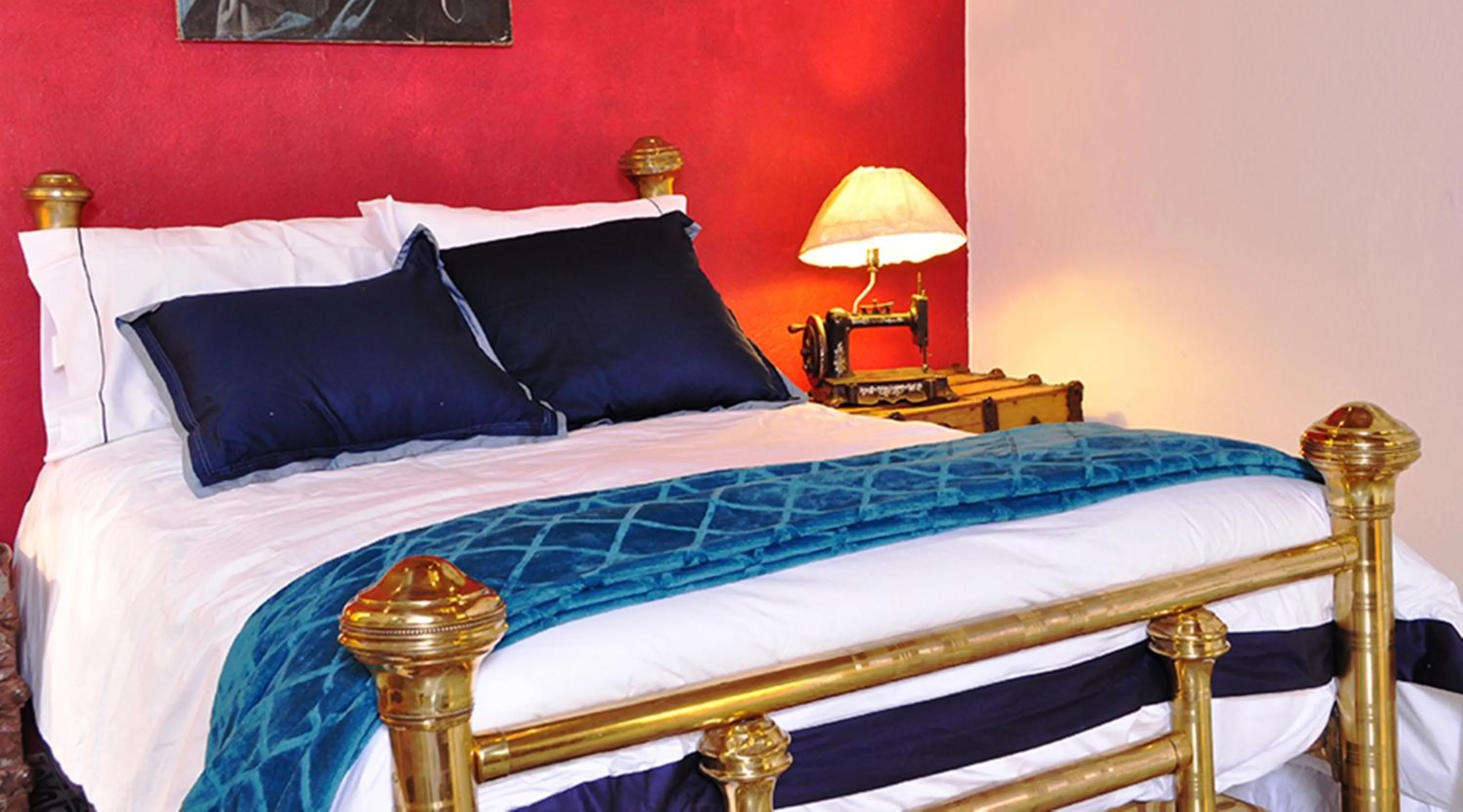 Shower, Bed in Hotel Boutique Posada XVII