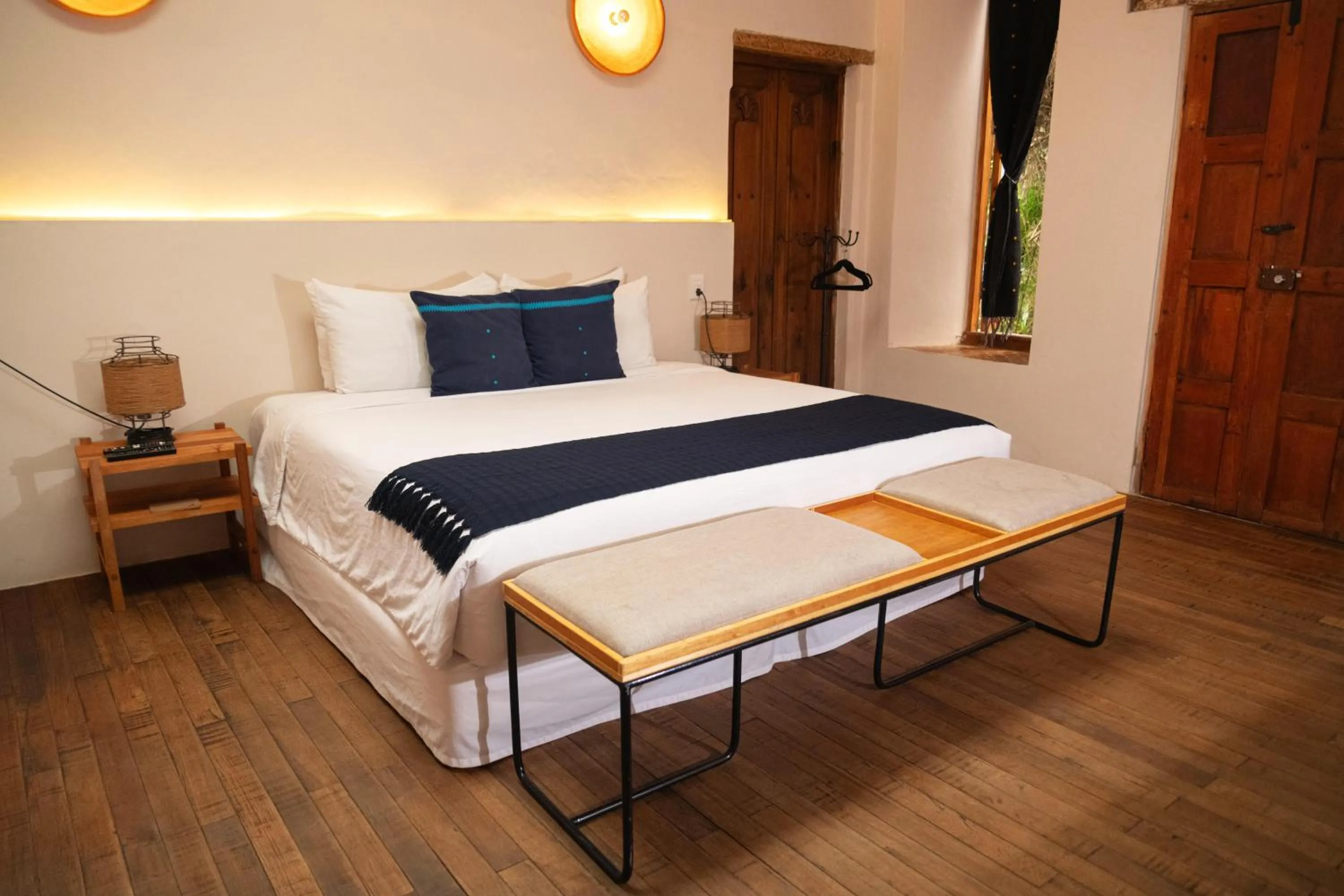 Photo of the whole room, Bed in Sereno Hotel