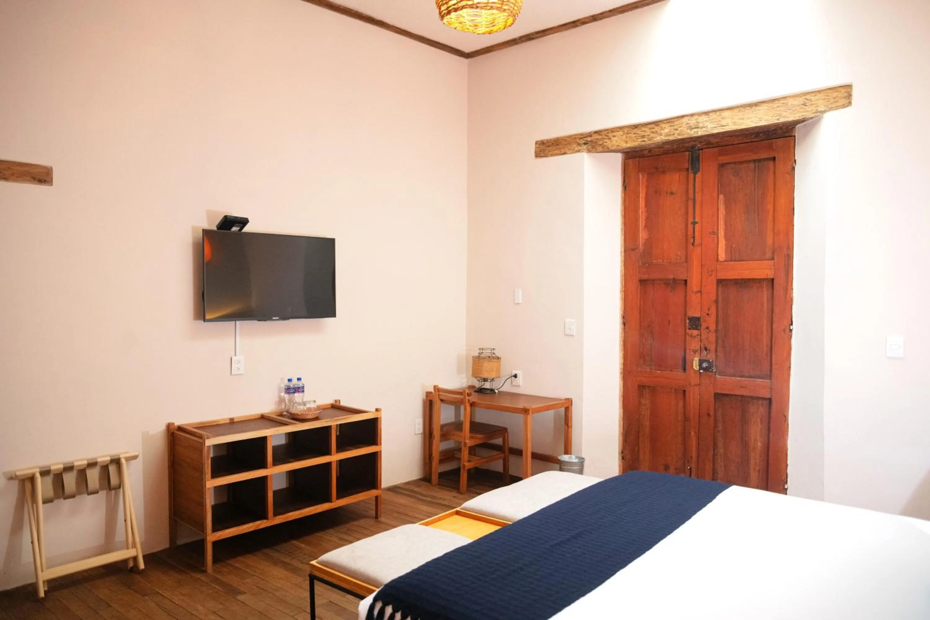 Photo of the whole room, Bed in Sereno Hotel